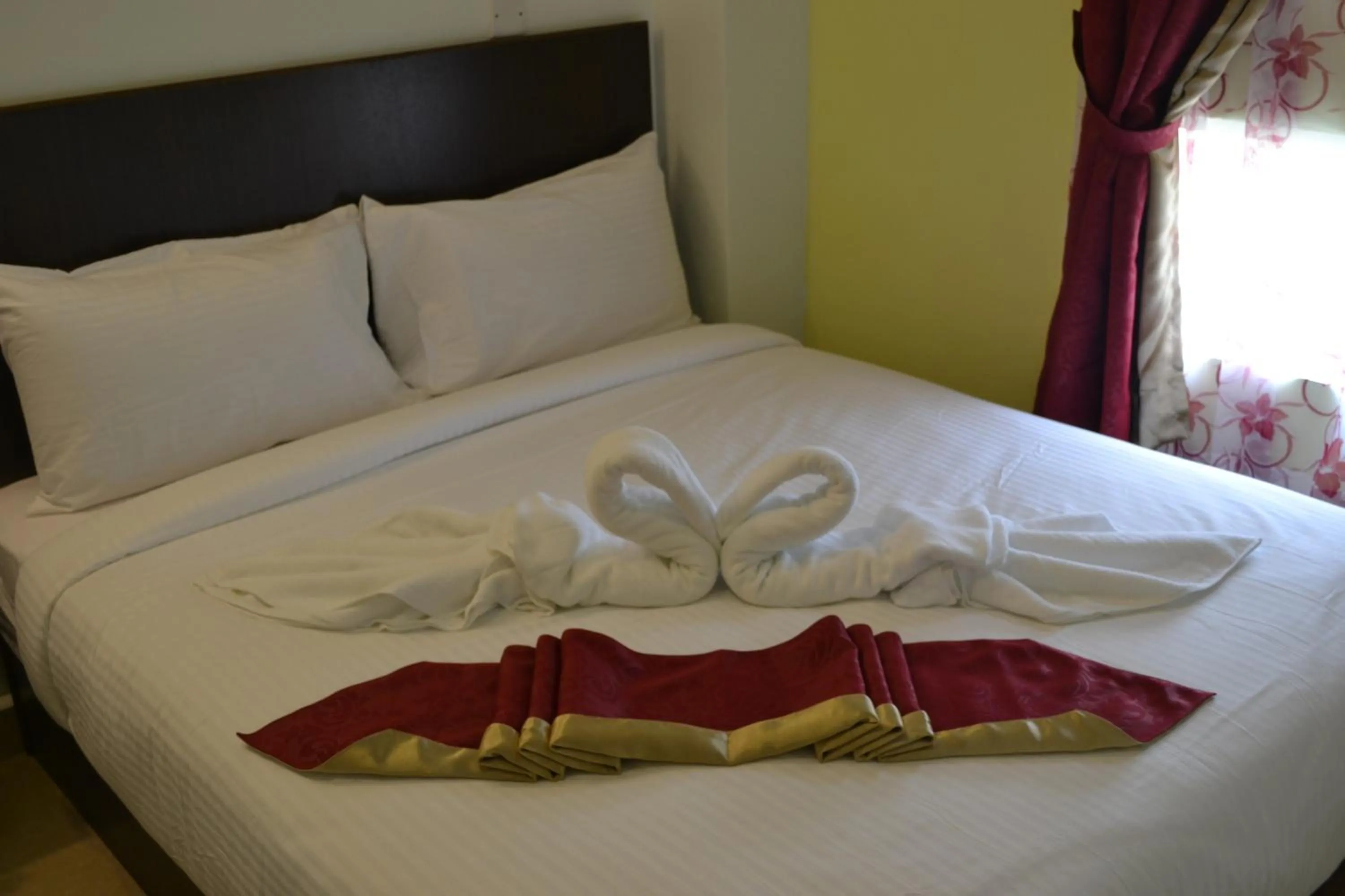 Bed in DR Hotel Penang