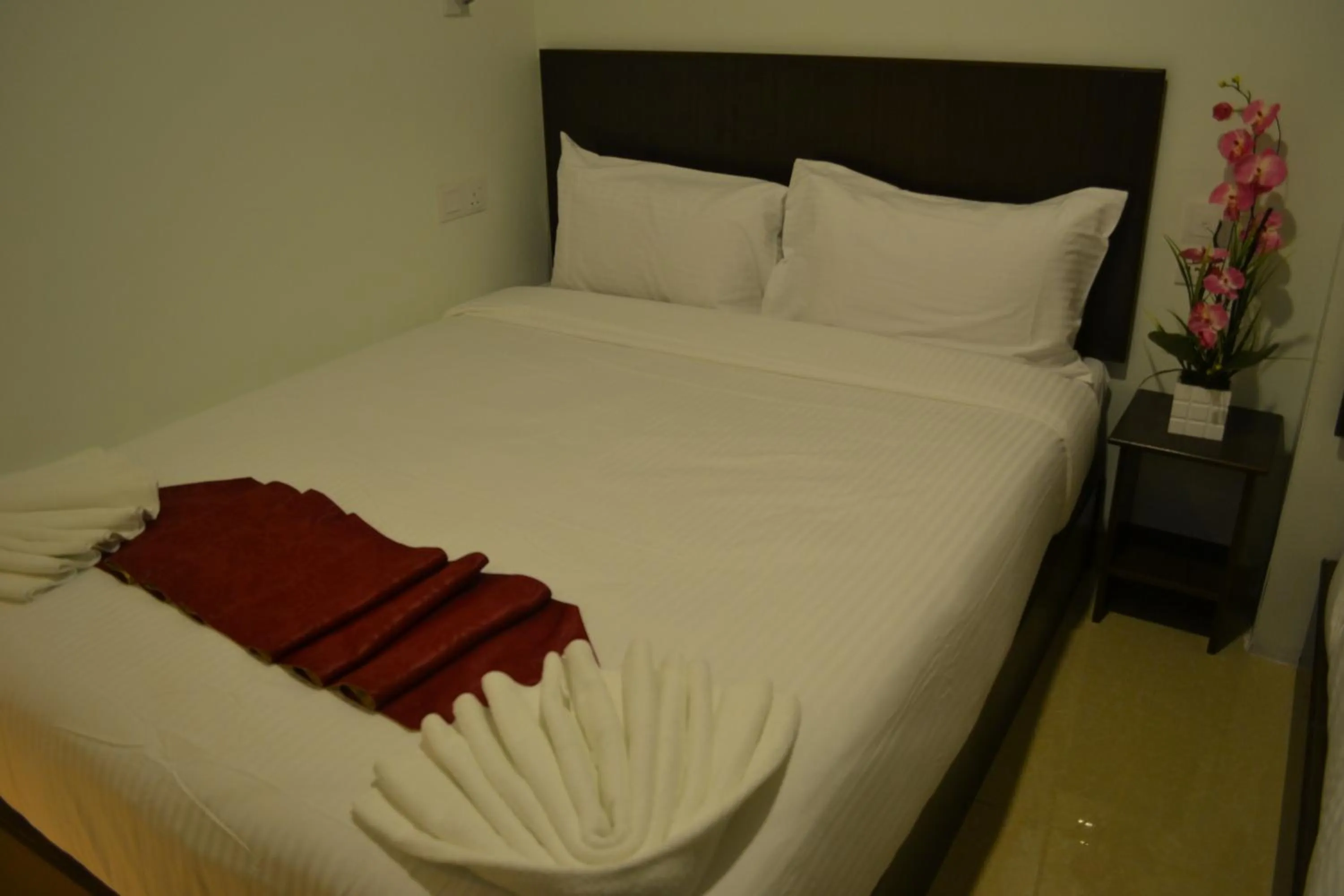 Bed in DR Hotel Penang
