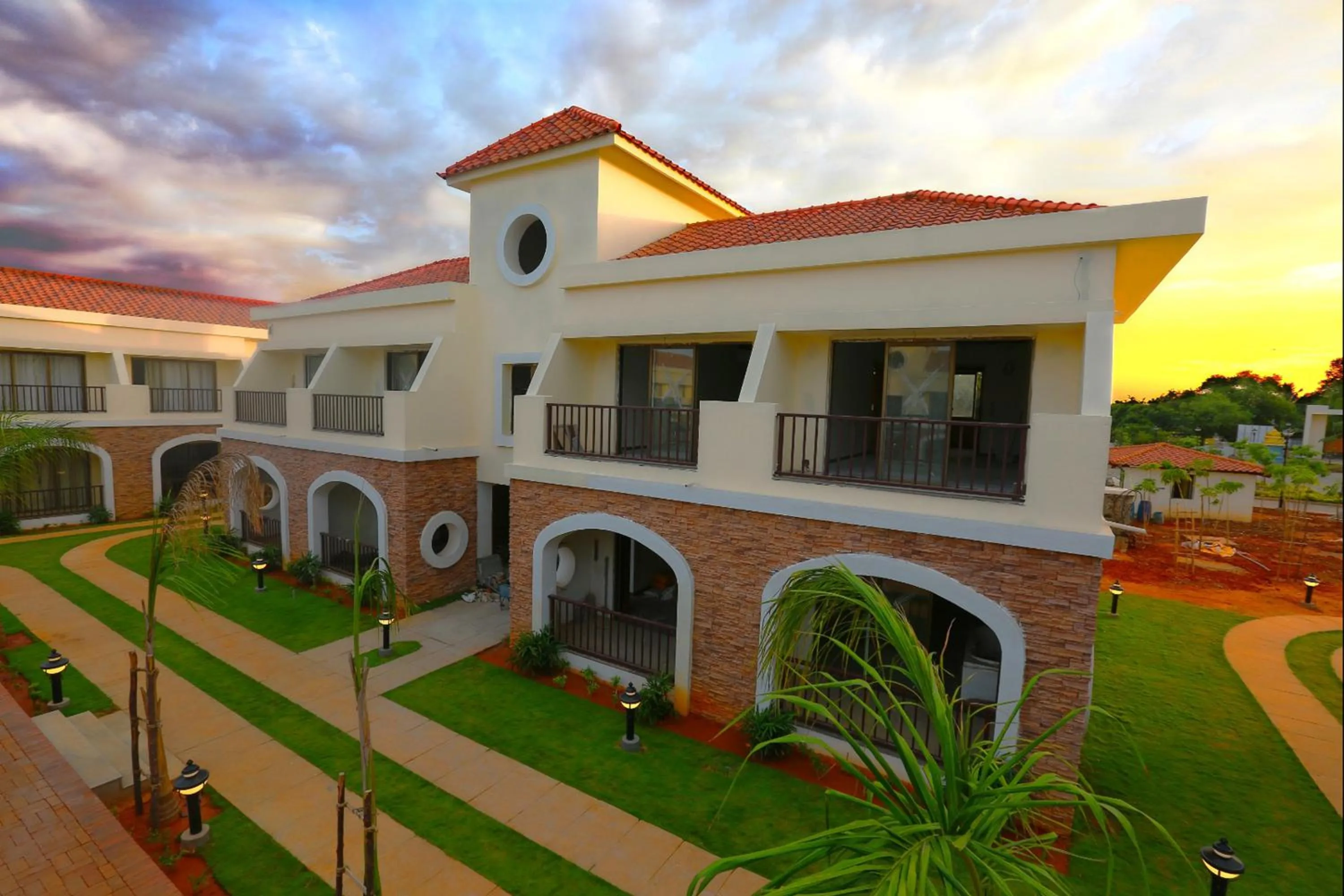 Garden in Grand Serenaa Hotel & Resorts, Auroville