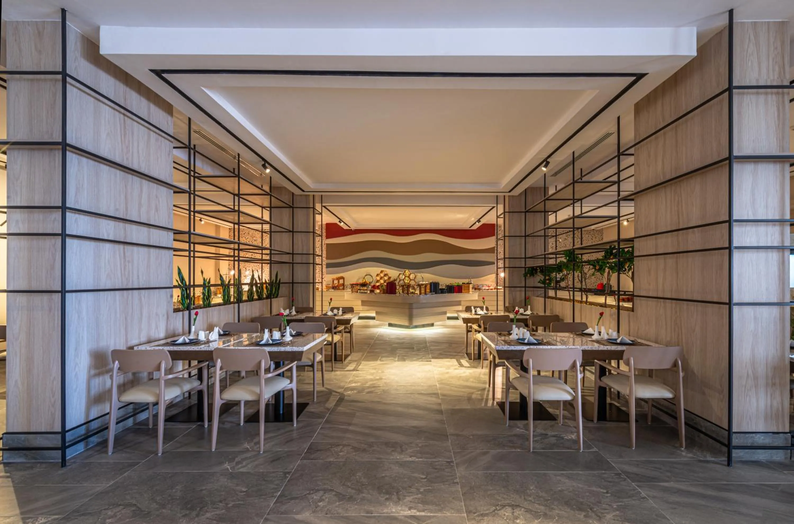 Restaurant/places to eat in Ewaa Express Hotel - Abha