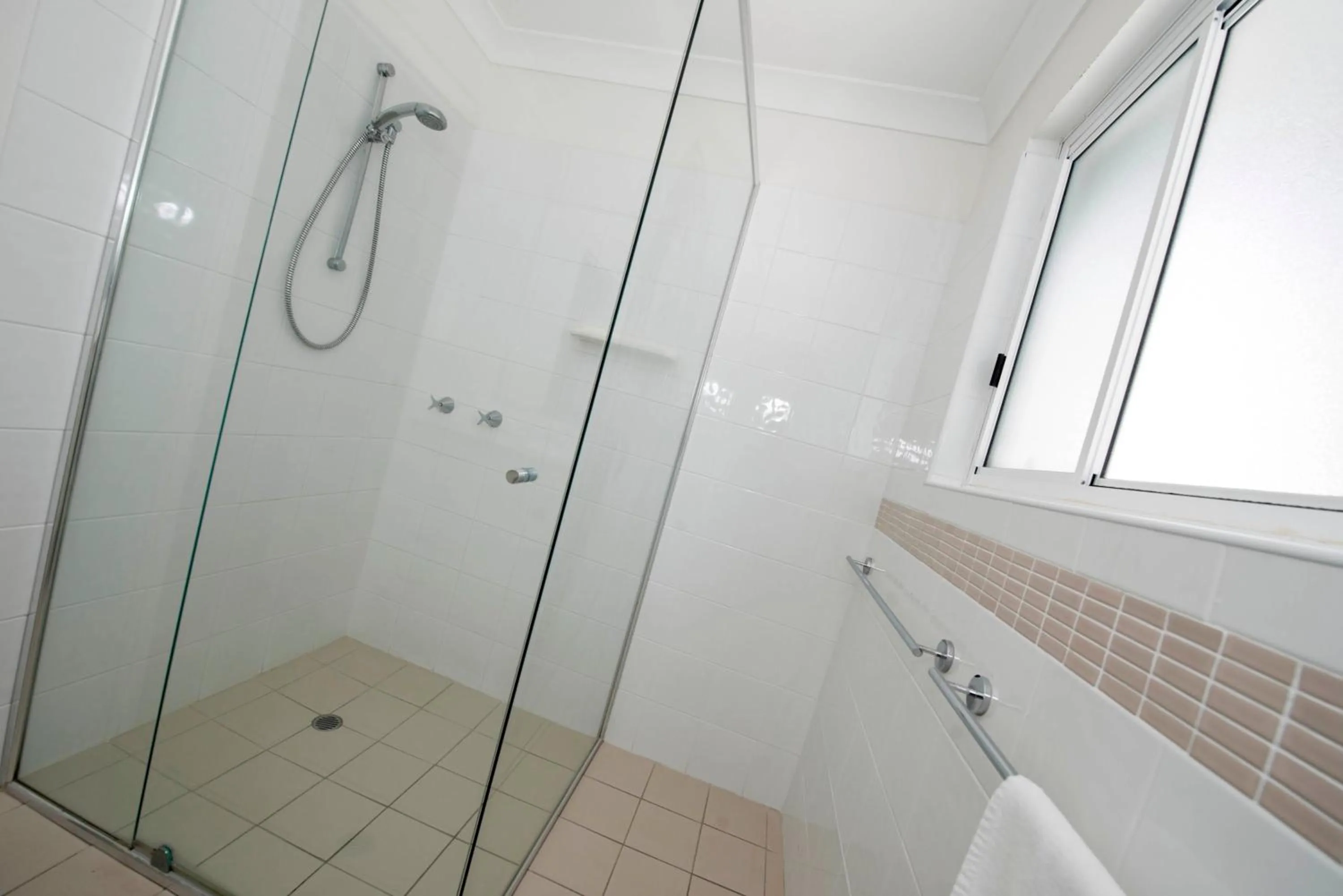 Shower in Samarinda Jewel by the Sea