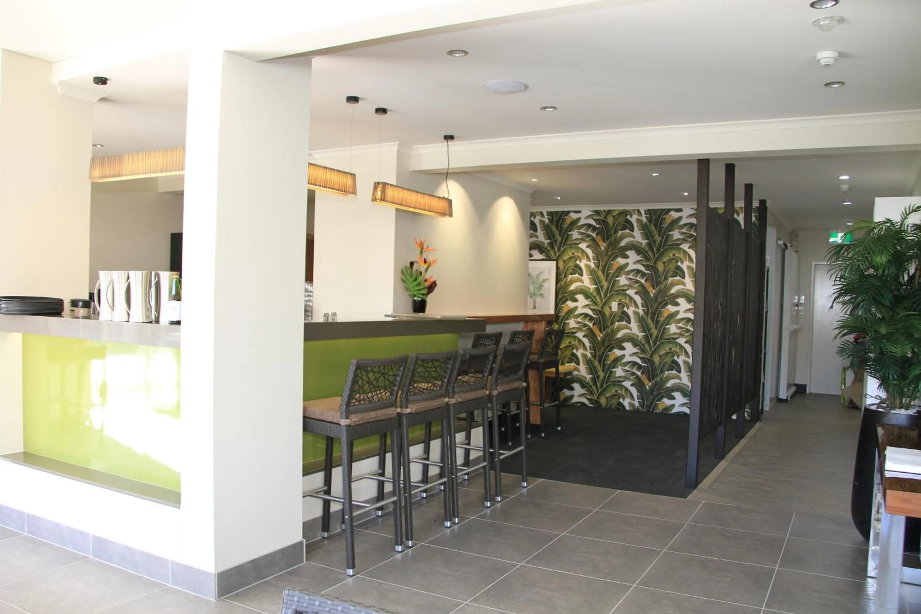 Restaurant/places to eat in 1770 Lagoons Central Apartment Resort Official