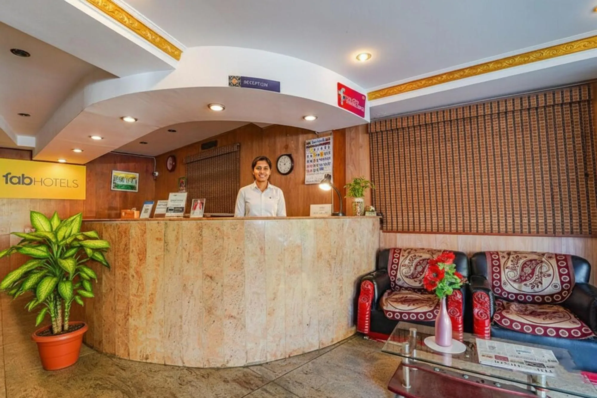 Lobby or reception in FabHotel Roshan Residency - Nr Kurinji Andavar Temple