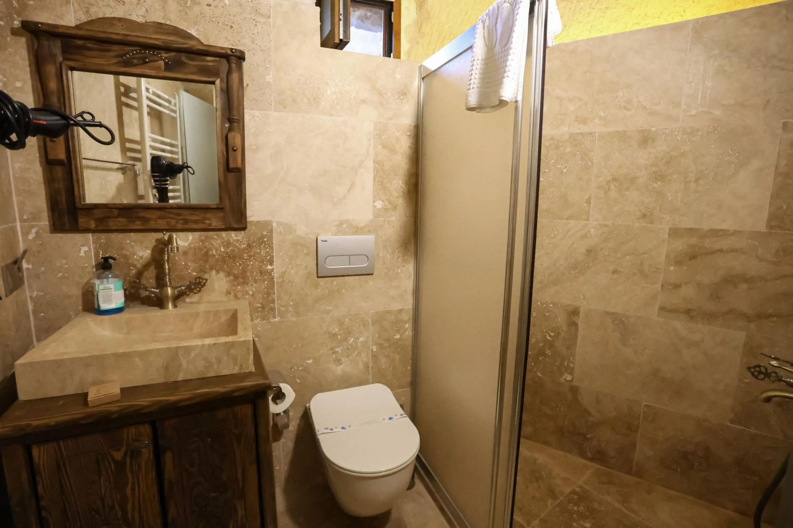 Kayaharman cave otel