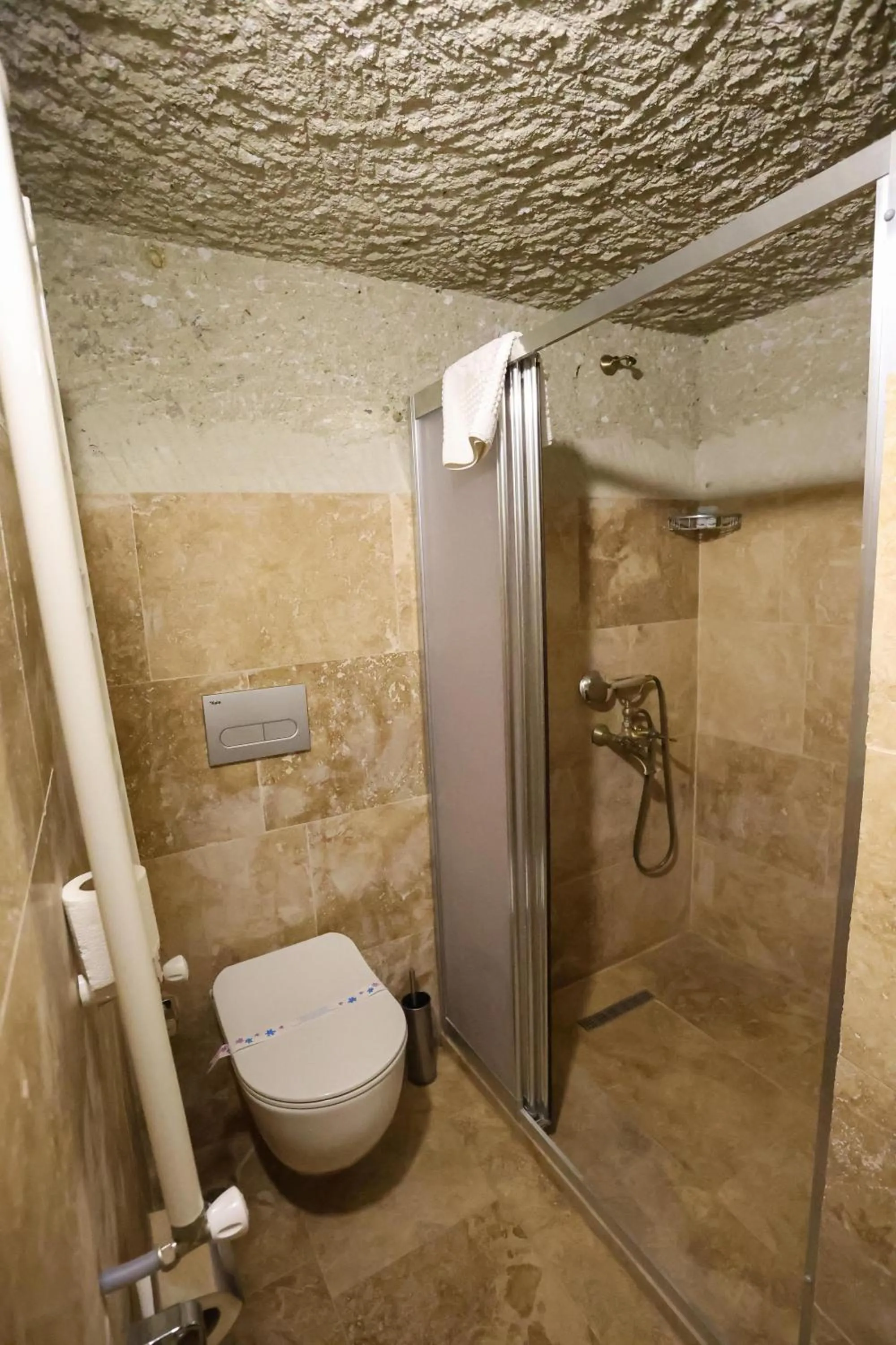 Kayaharman cave otel