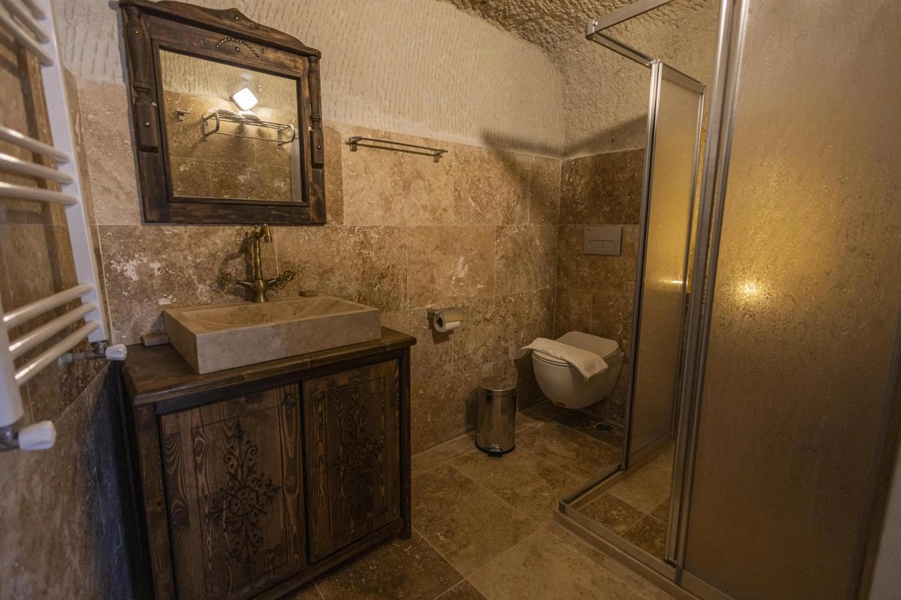 Kayaharman cave otel