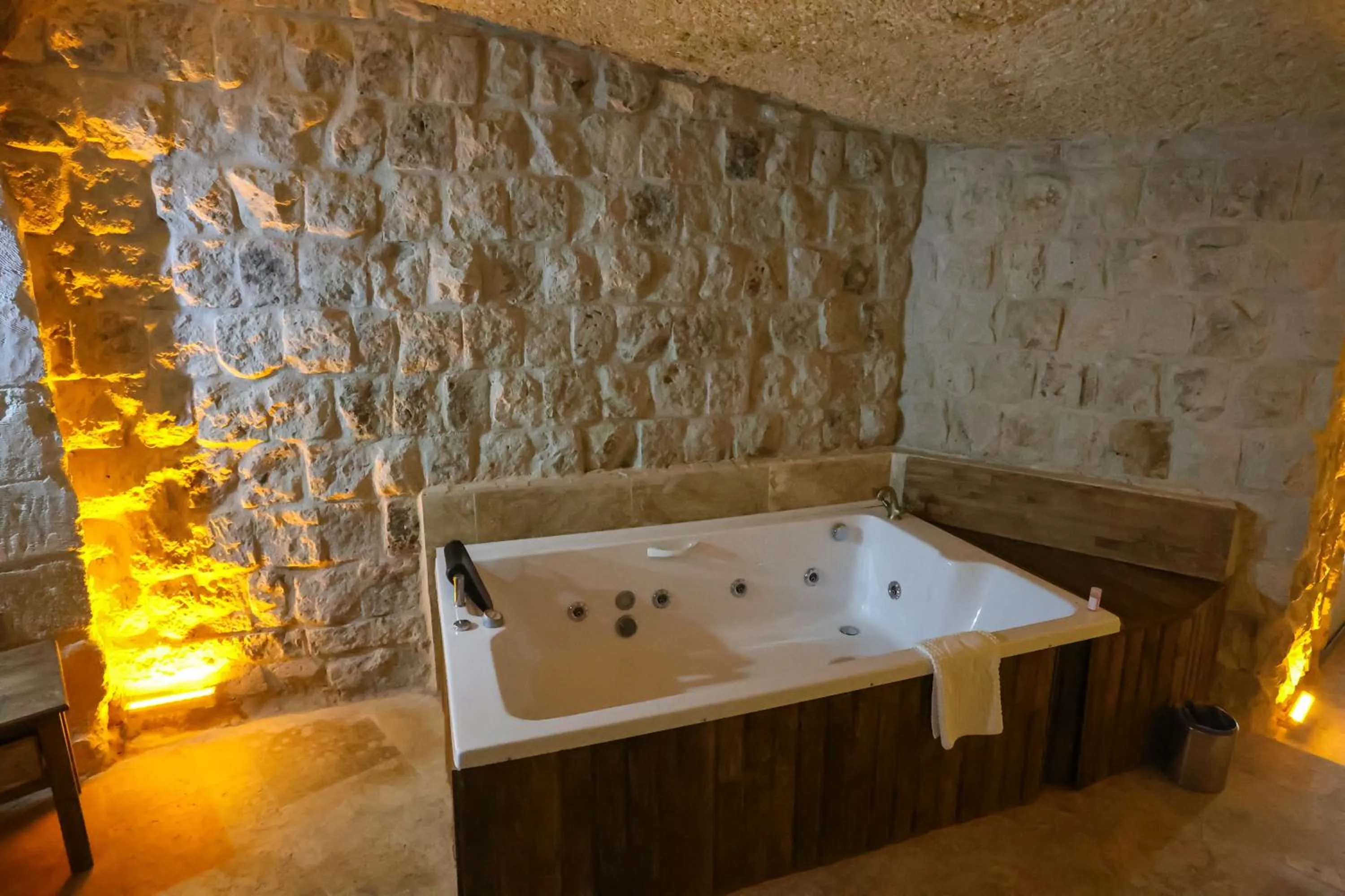Kayaharman cave otel