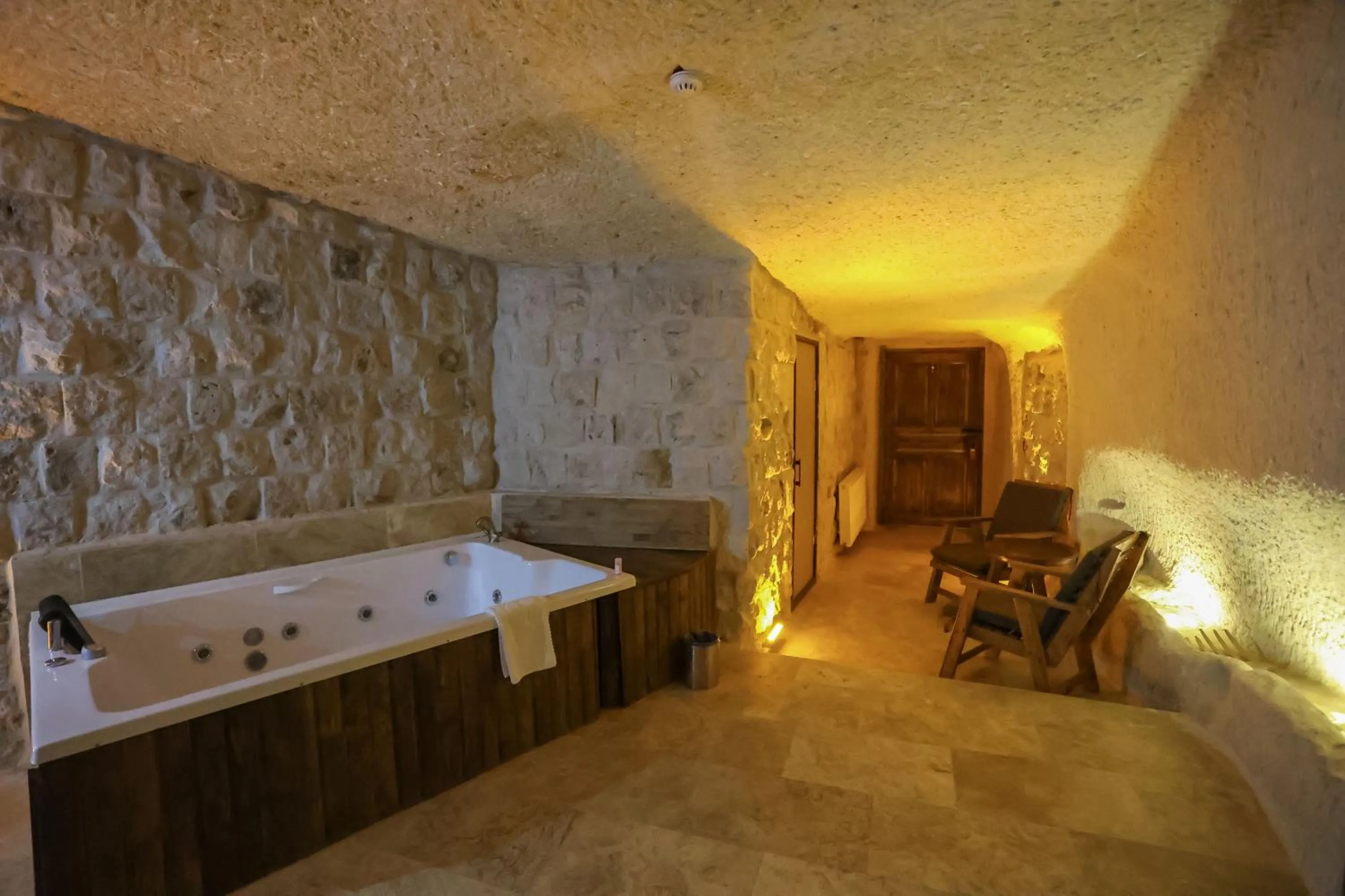 Kayaharman cave otel