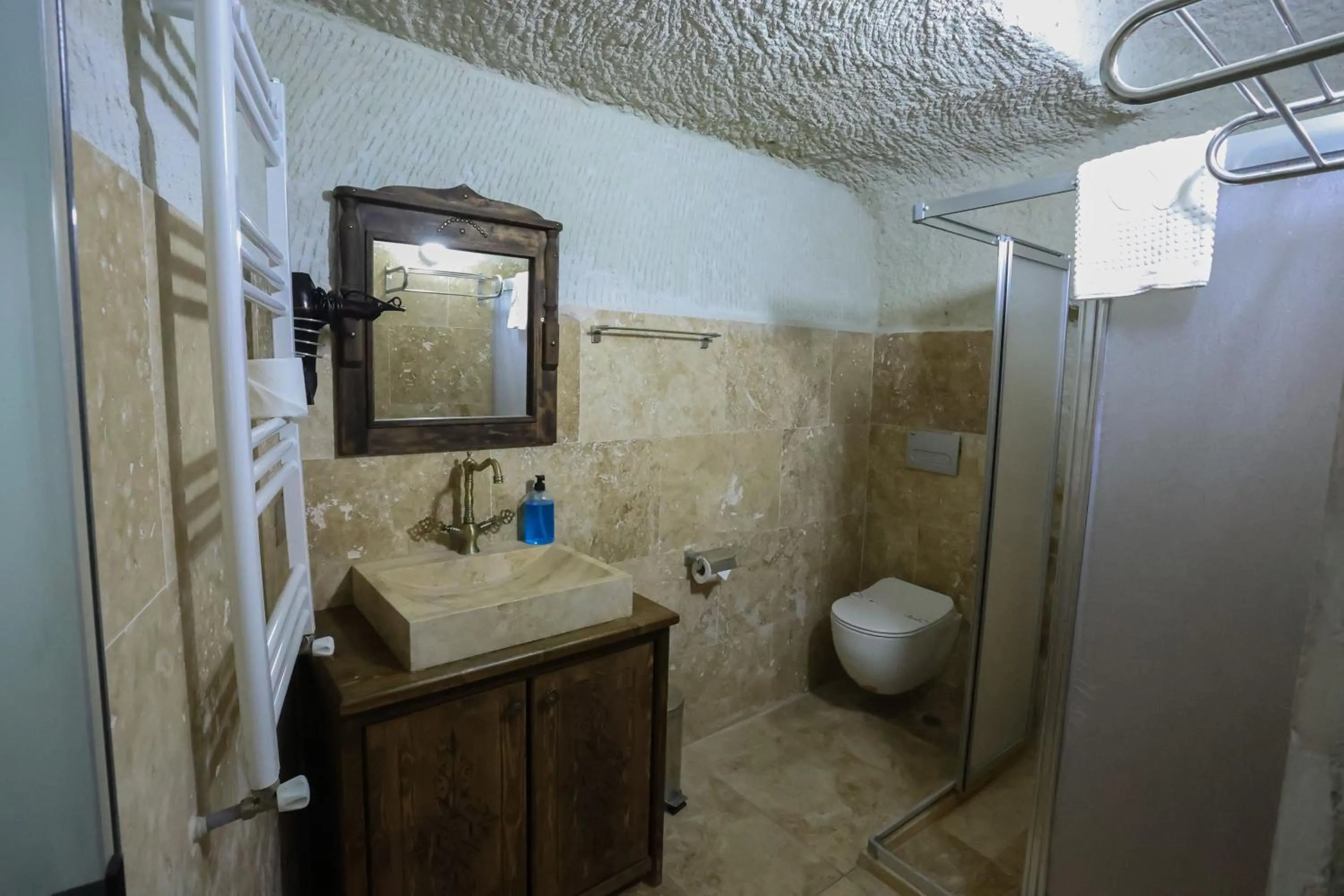 Kayaharman cave otel