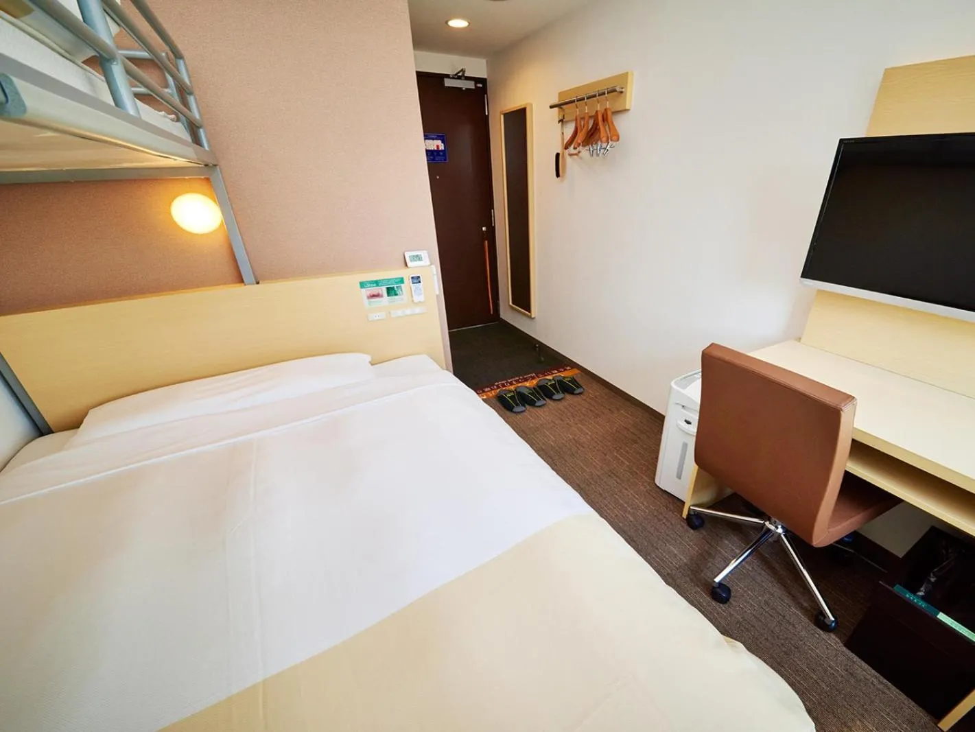 Bed in Super Hotel Akihabara Suehirocho