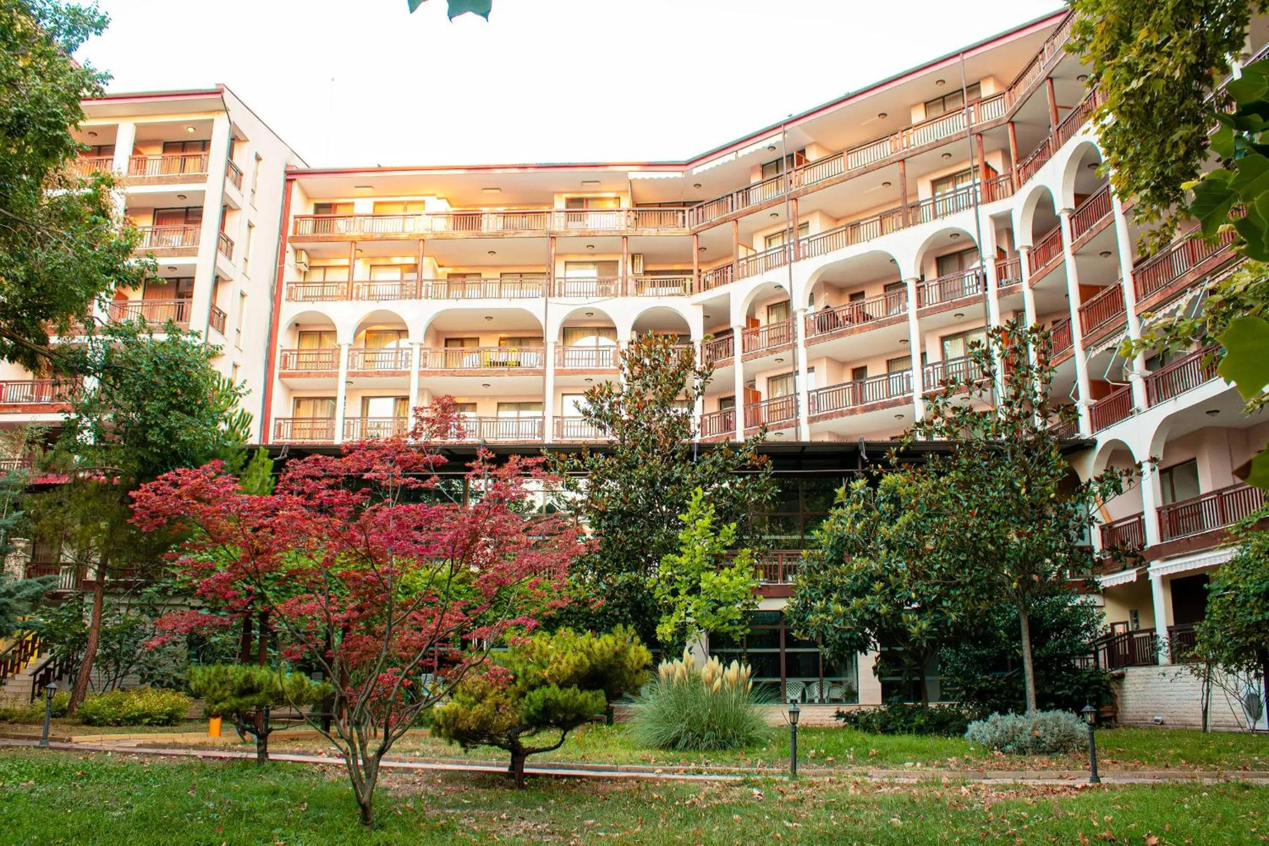 Estreya Residence Hotel and SPA