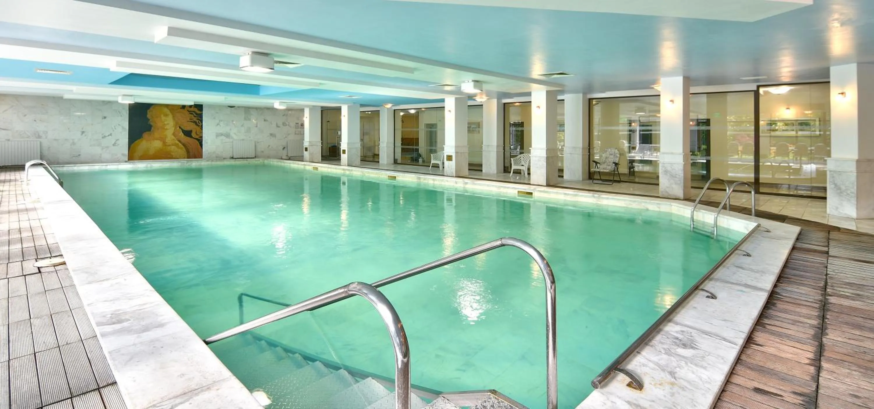 Swimming pool in Estreya Residence Hotel and SPA