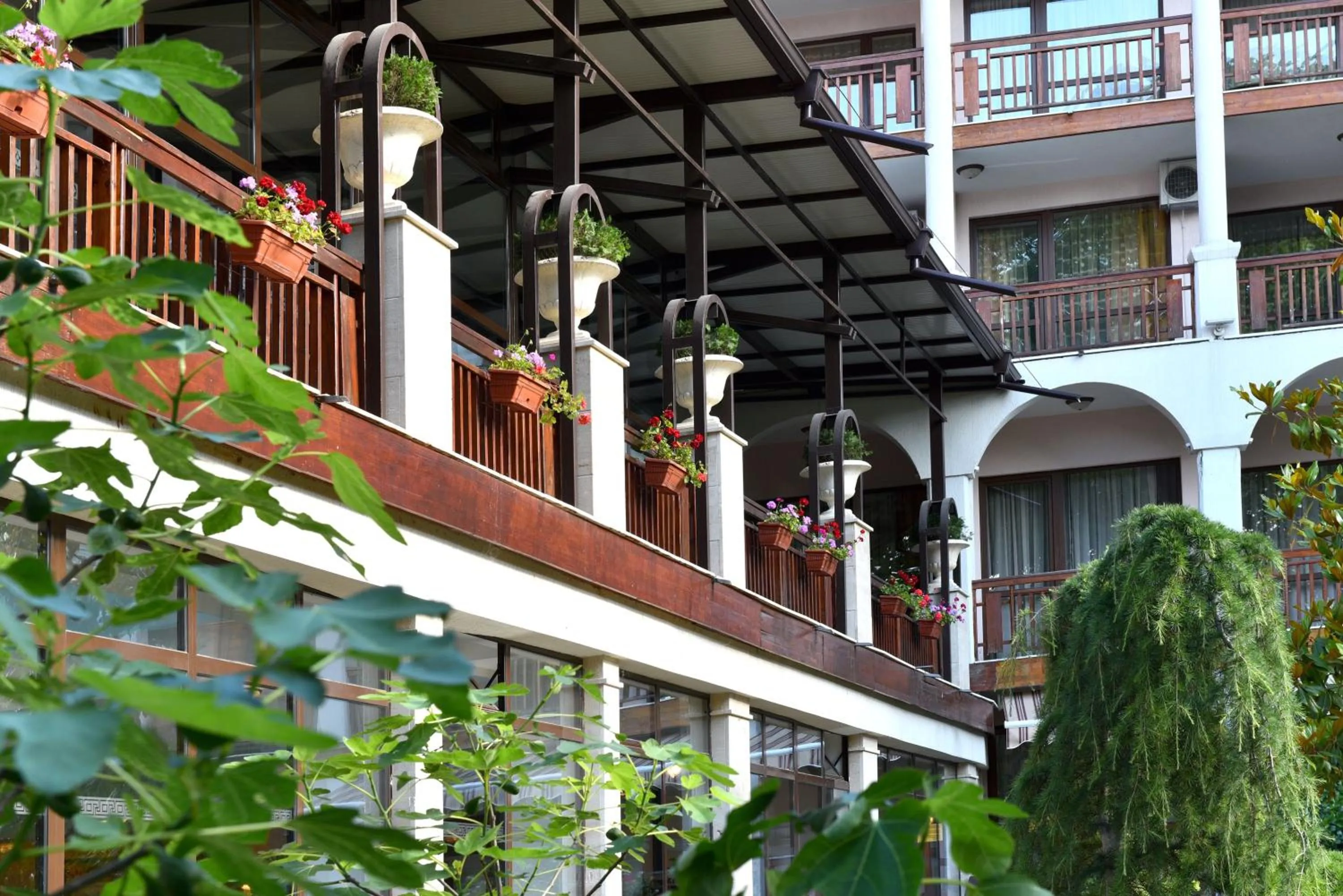 Facade/entrance in Estreya Residence Hotel and SPA