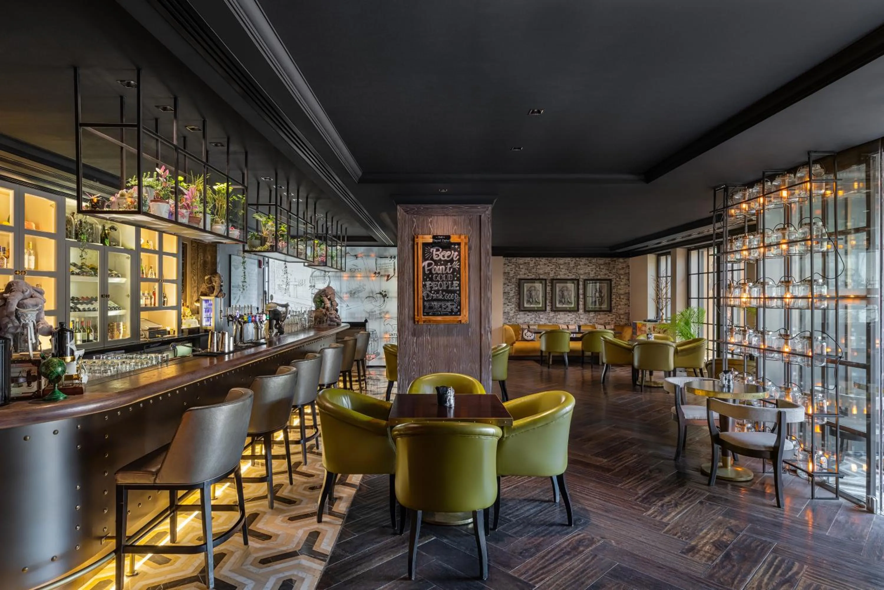 Restaurant/places to eat in Taj Dubai