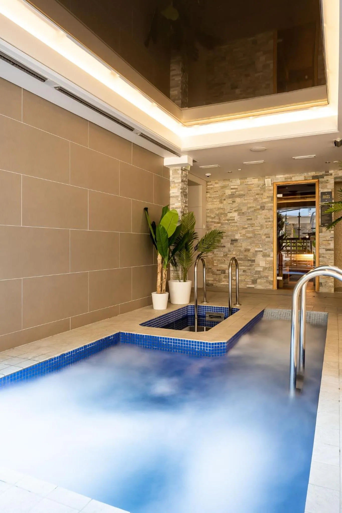 Hot Tub in Coco Boutique Hotel & Spa