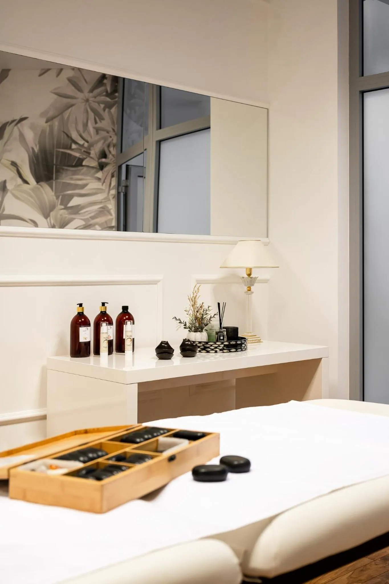 Swimming pool, Bed in Coco Boutique Hotel & Spa