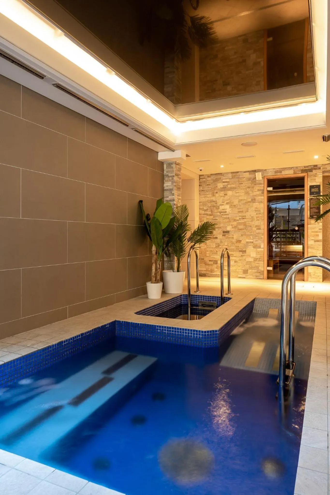 Hot Tub in Coco Boutique Hotel & Spa