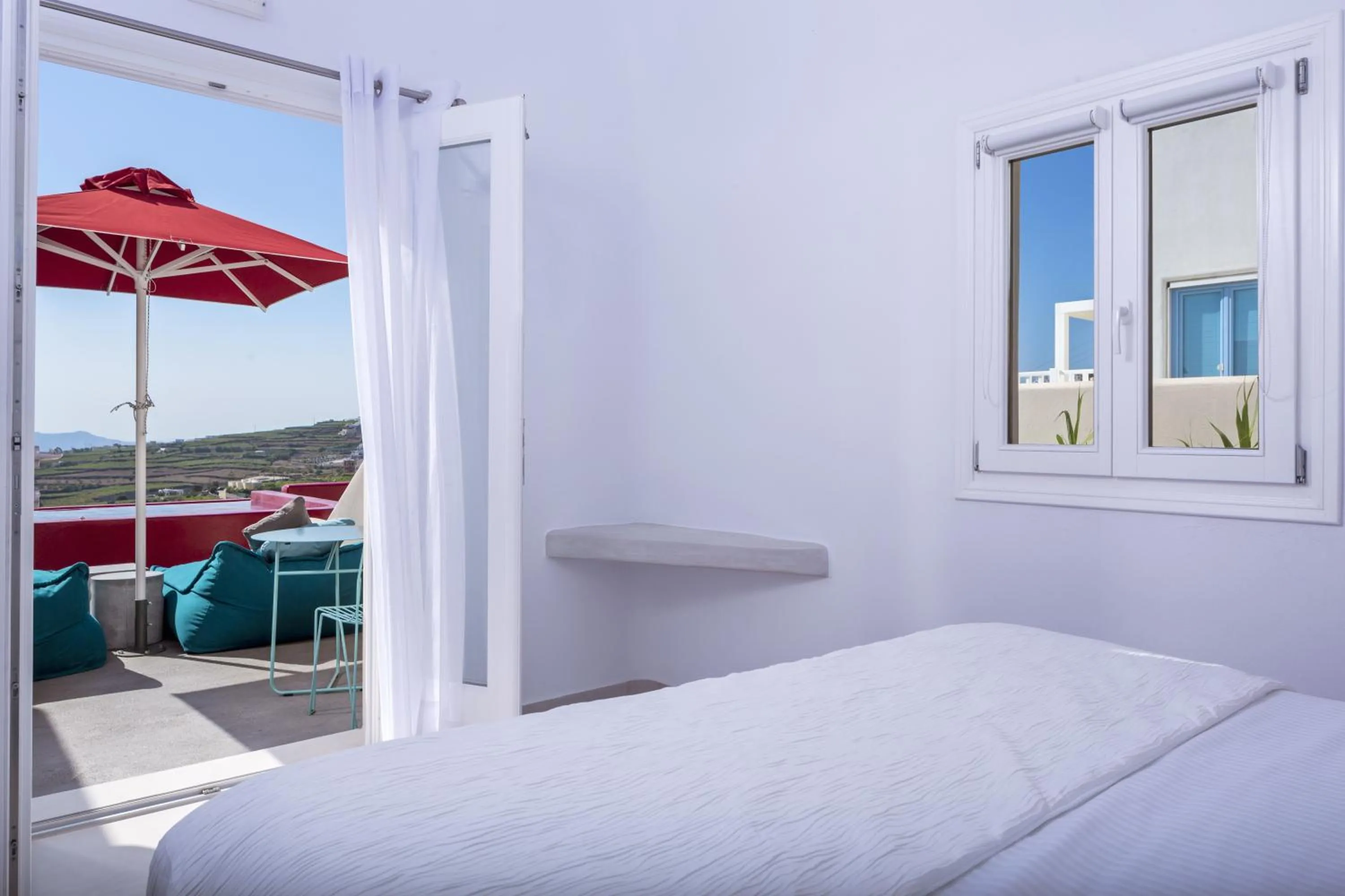 Bedroom, Bed in Art Hotel Santorini