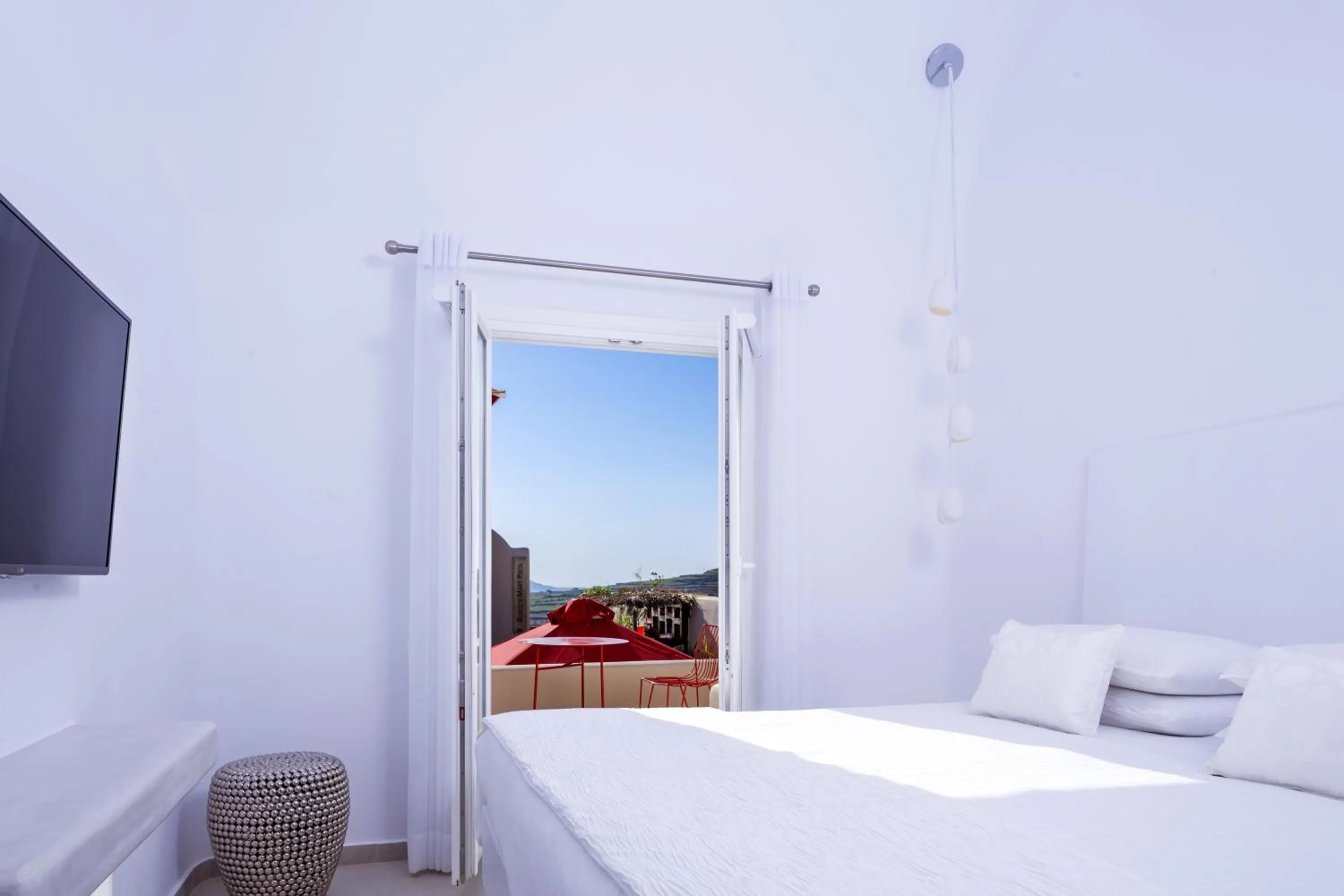 Bedroom, Bed in Art Hotel Santorini