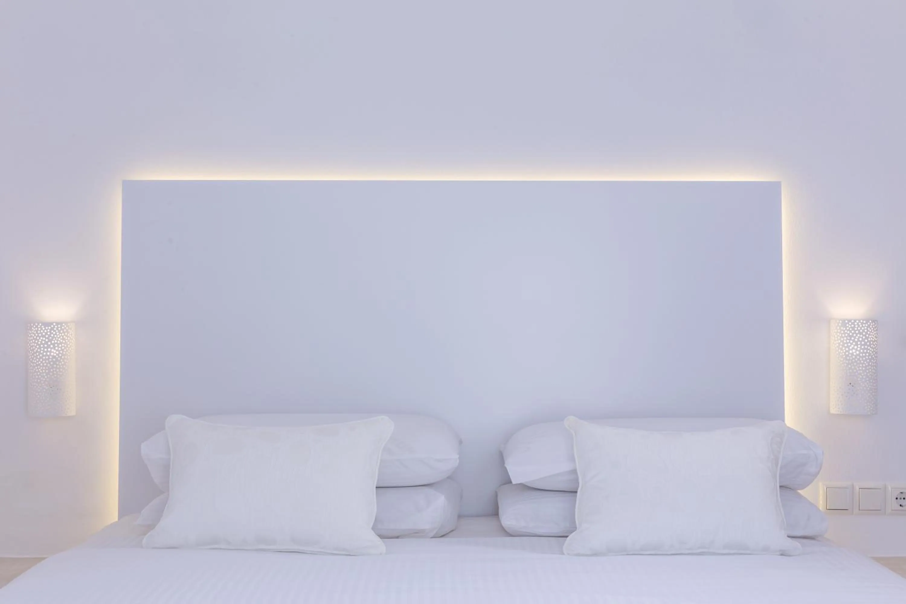 Bedroom, Bed in Art Hotel Santorini