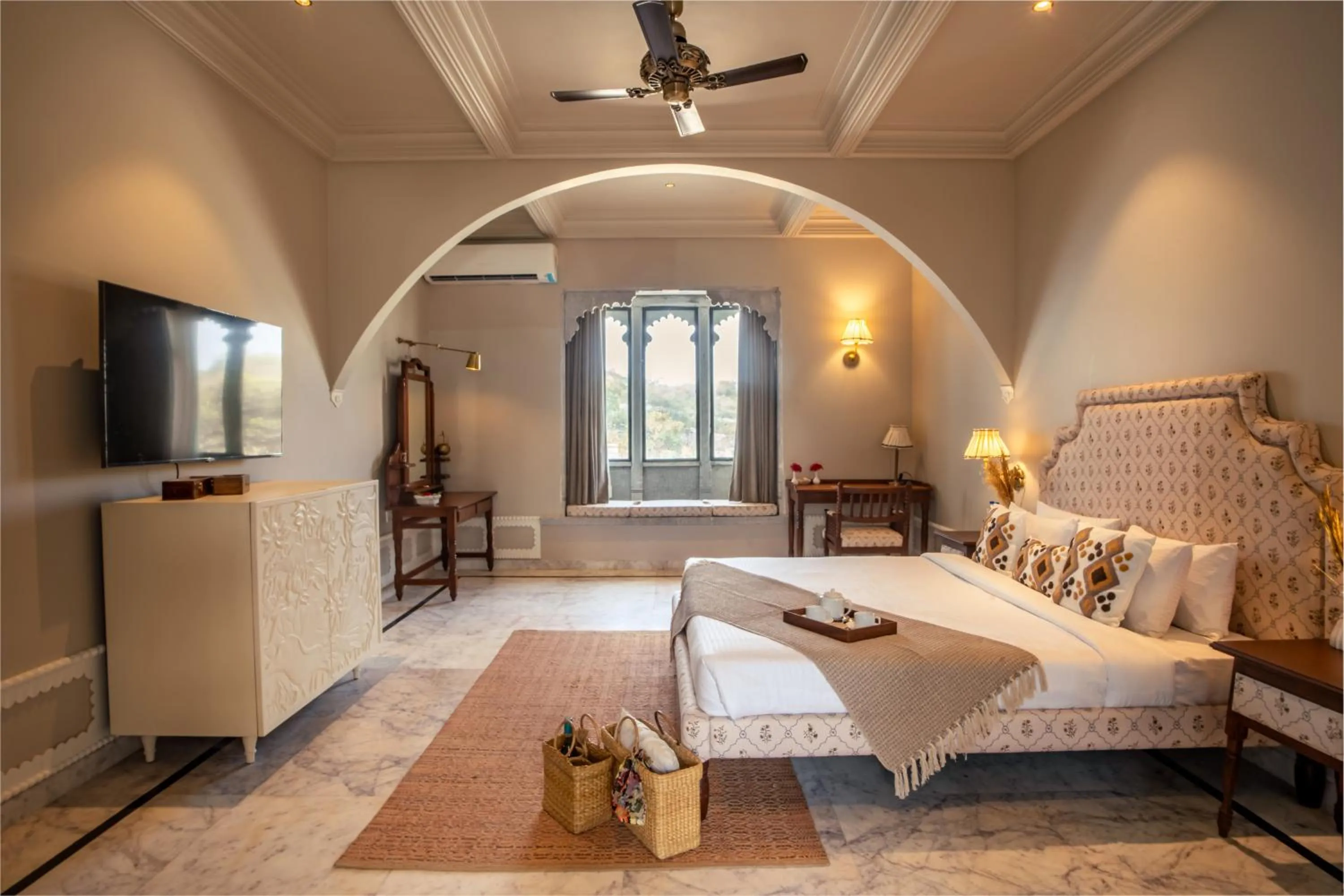 Photo of the whole room, Bed in Daulatgarh Resort