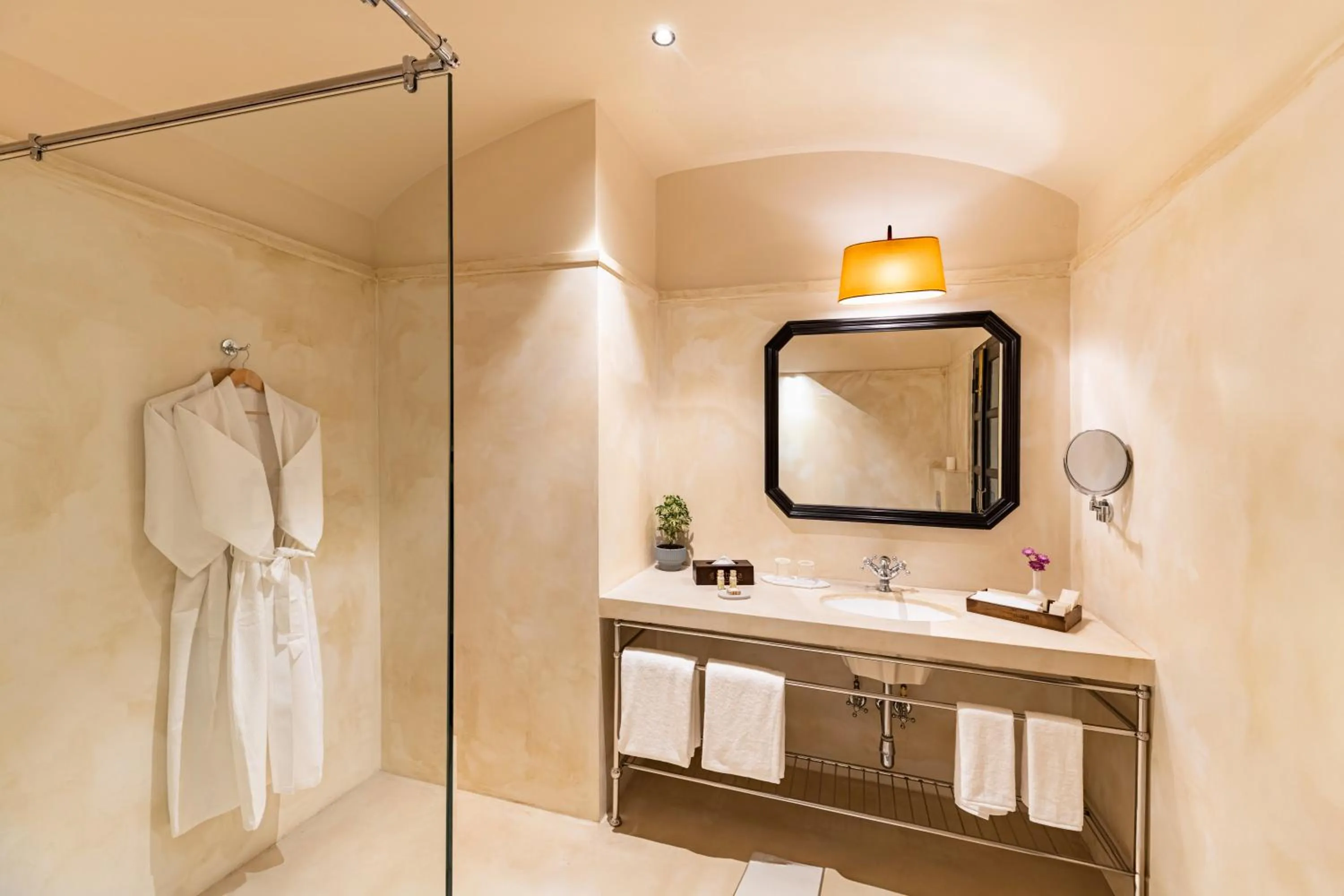 Bed in Daulatgarh Resort