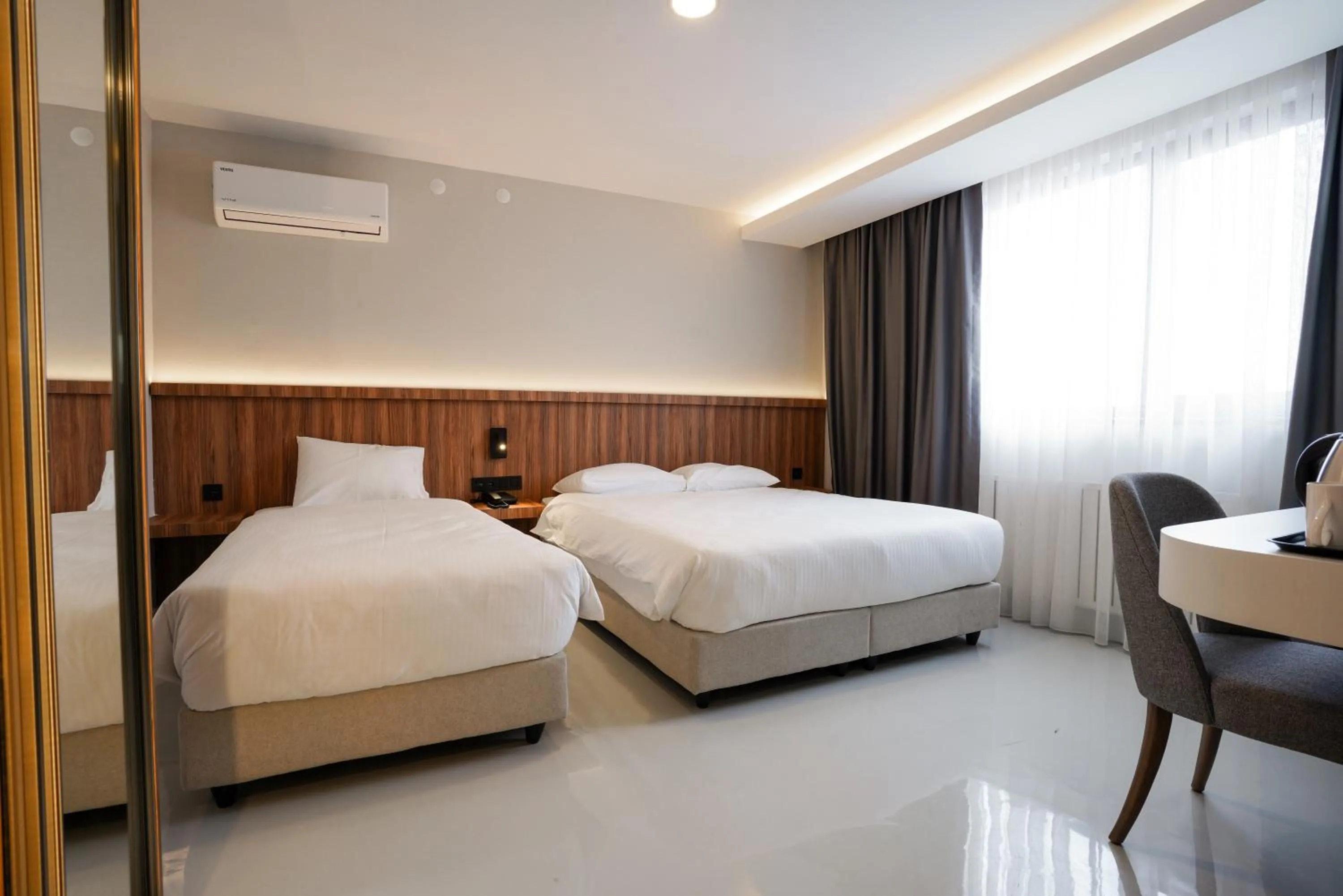 Bed in Joyful Hotel By Gnl