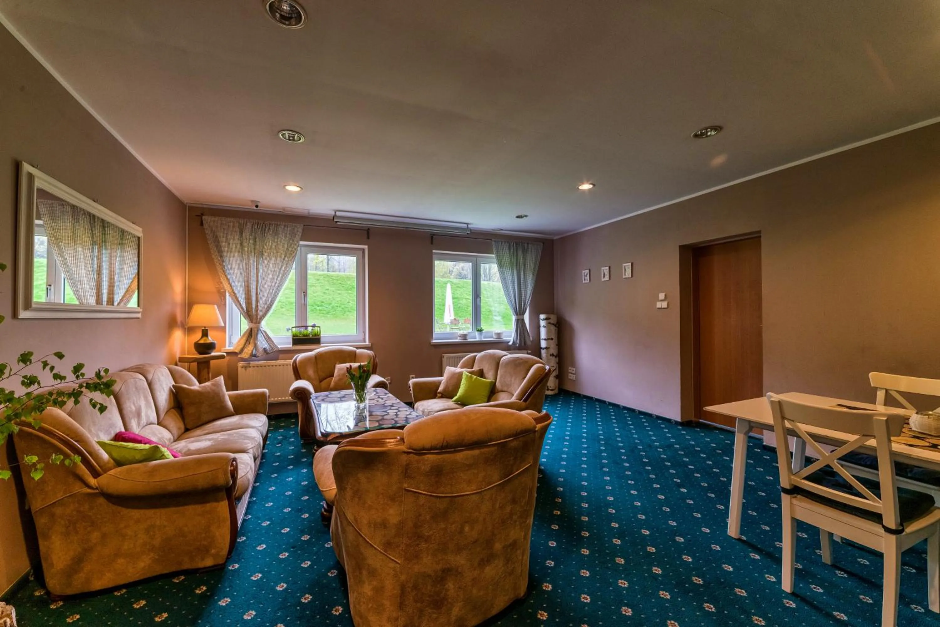 Seating area in Hotel Chojnik