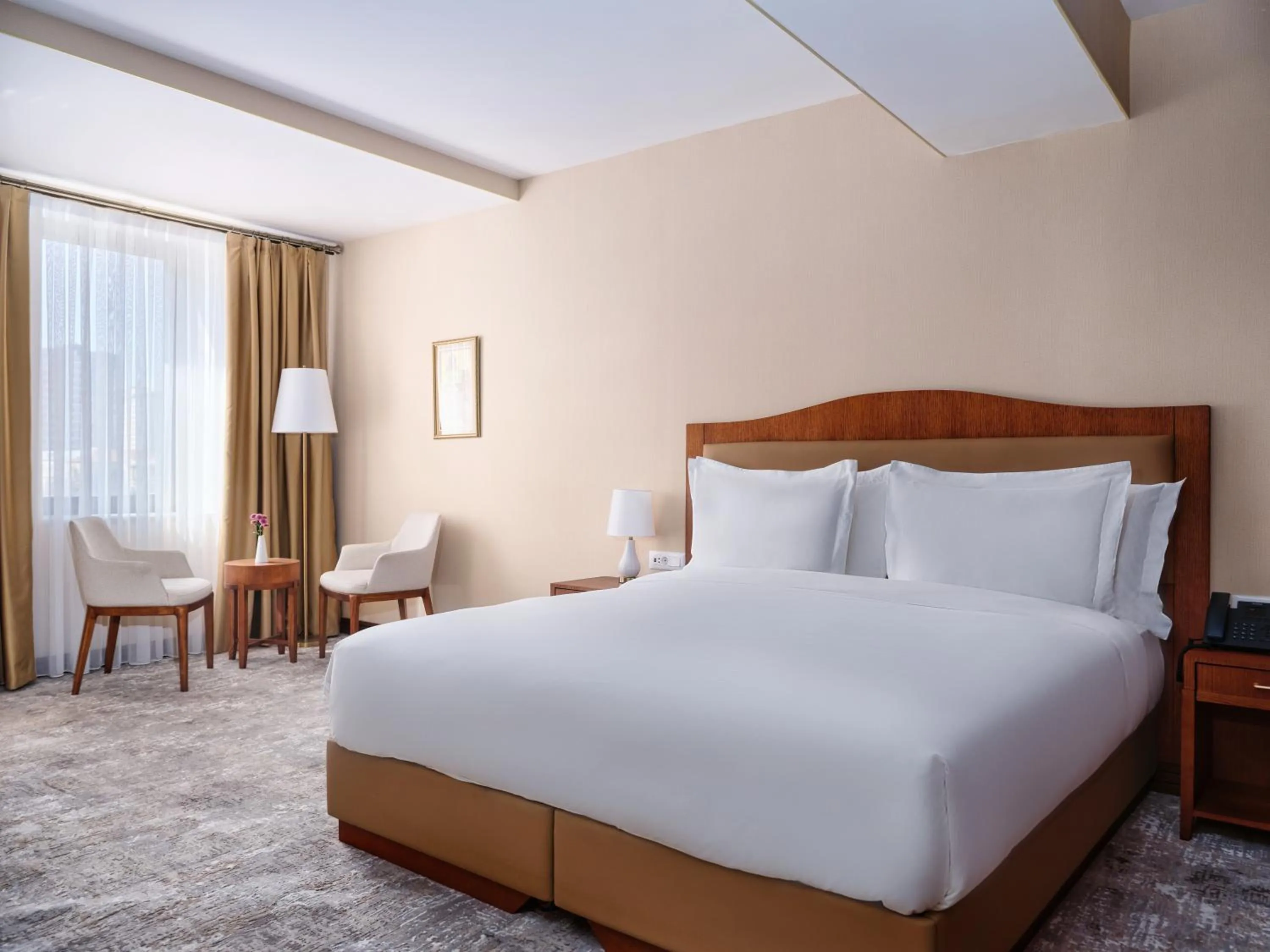 Bed in The Central Point Hotel Baku