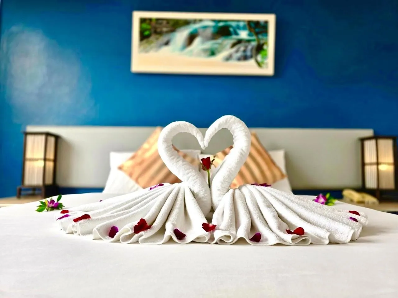 Bed in ON Hotel Phuket - SHA