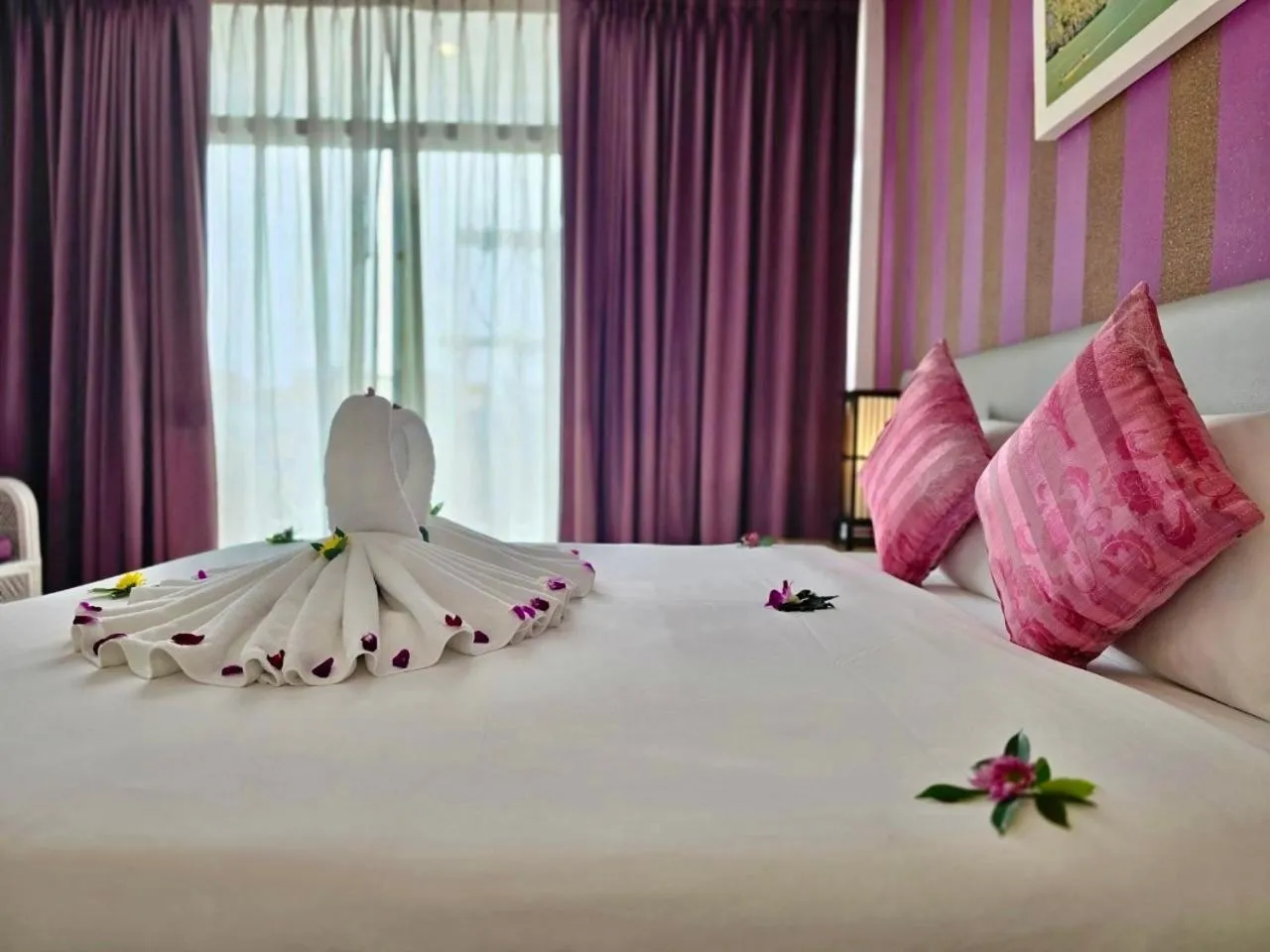 Bed in ON Hotel Phuket - SHA