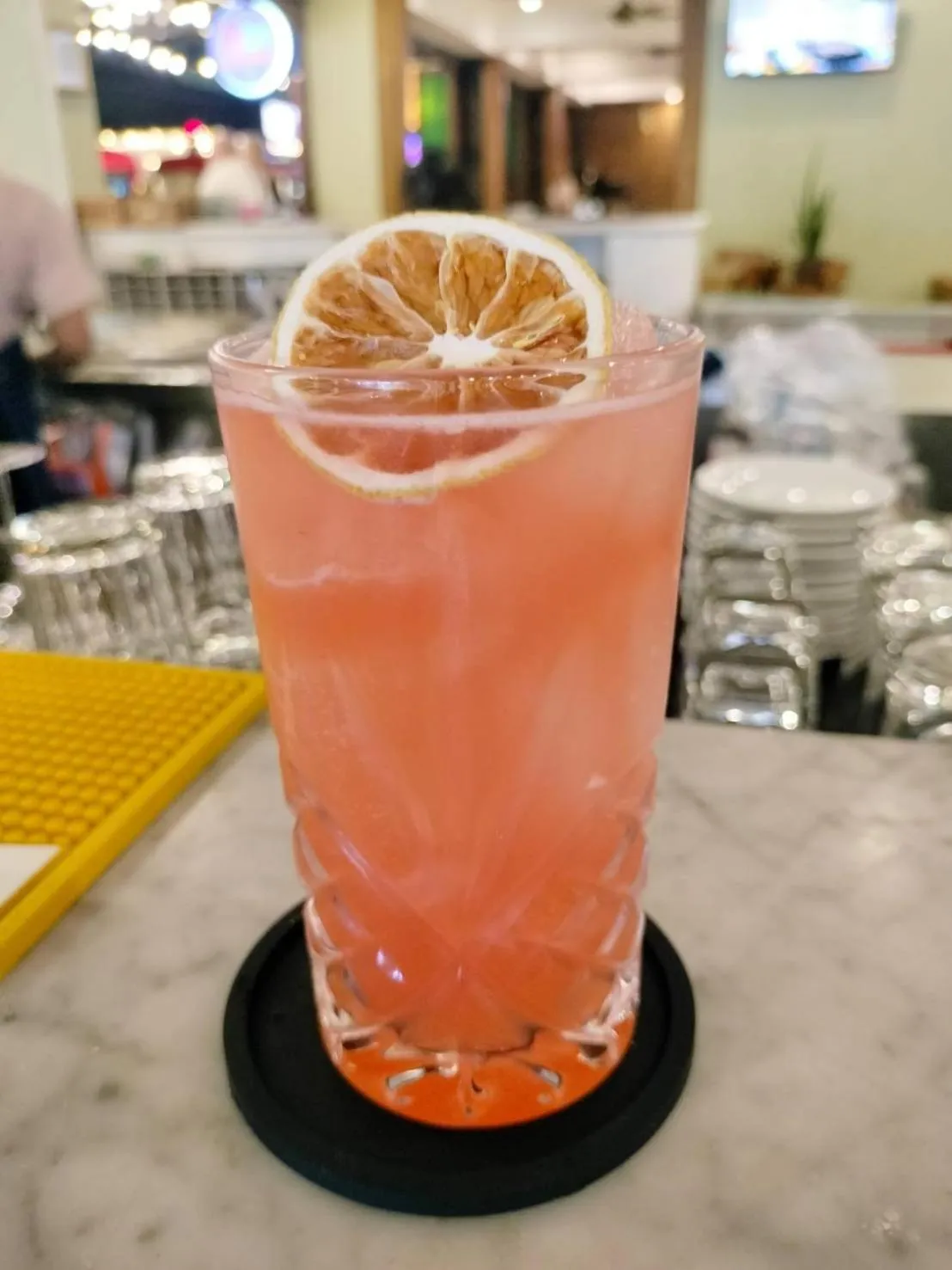 Restaurant/places to eat in ON Hotel Phuket - SHA