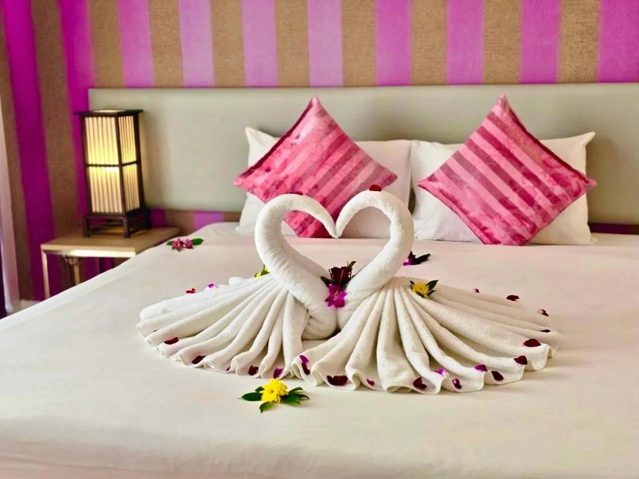 Bed in ON Hotel Phuket - SHA