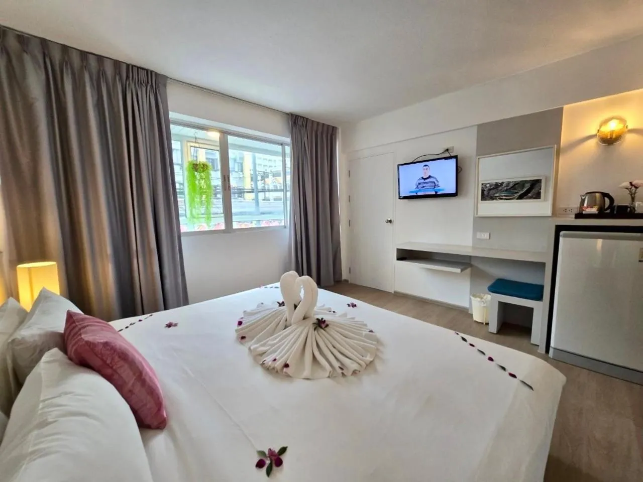 Bed in ON Hotel Phuket - SHA