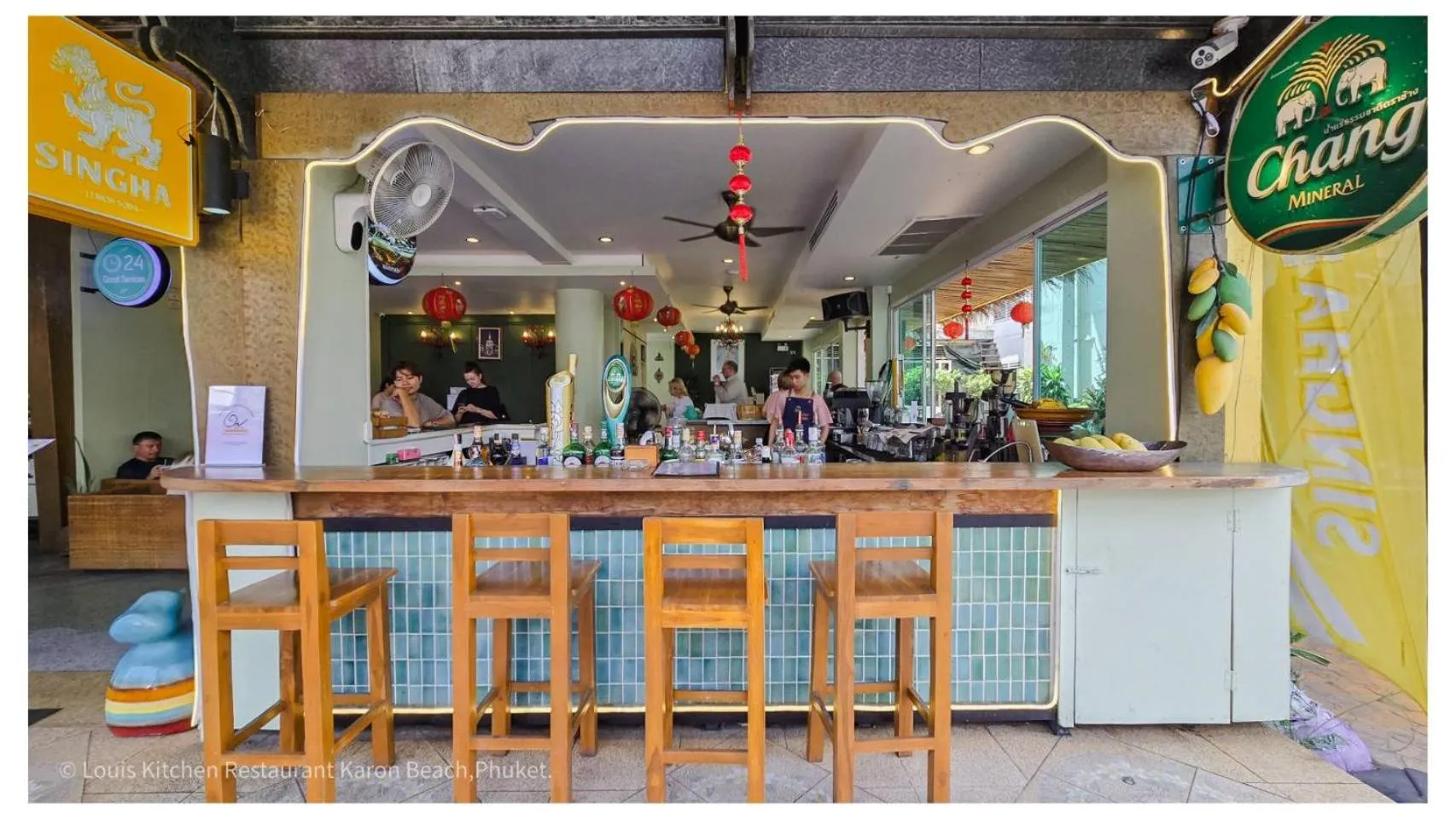 Restaurant/places to eat in ON Hotel Phuket - SHA