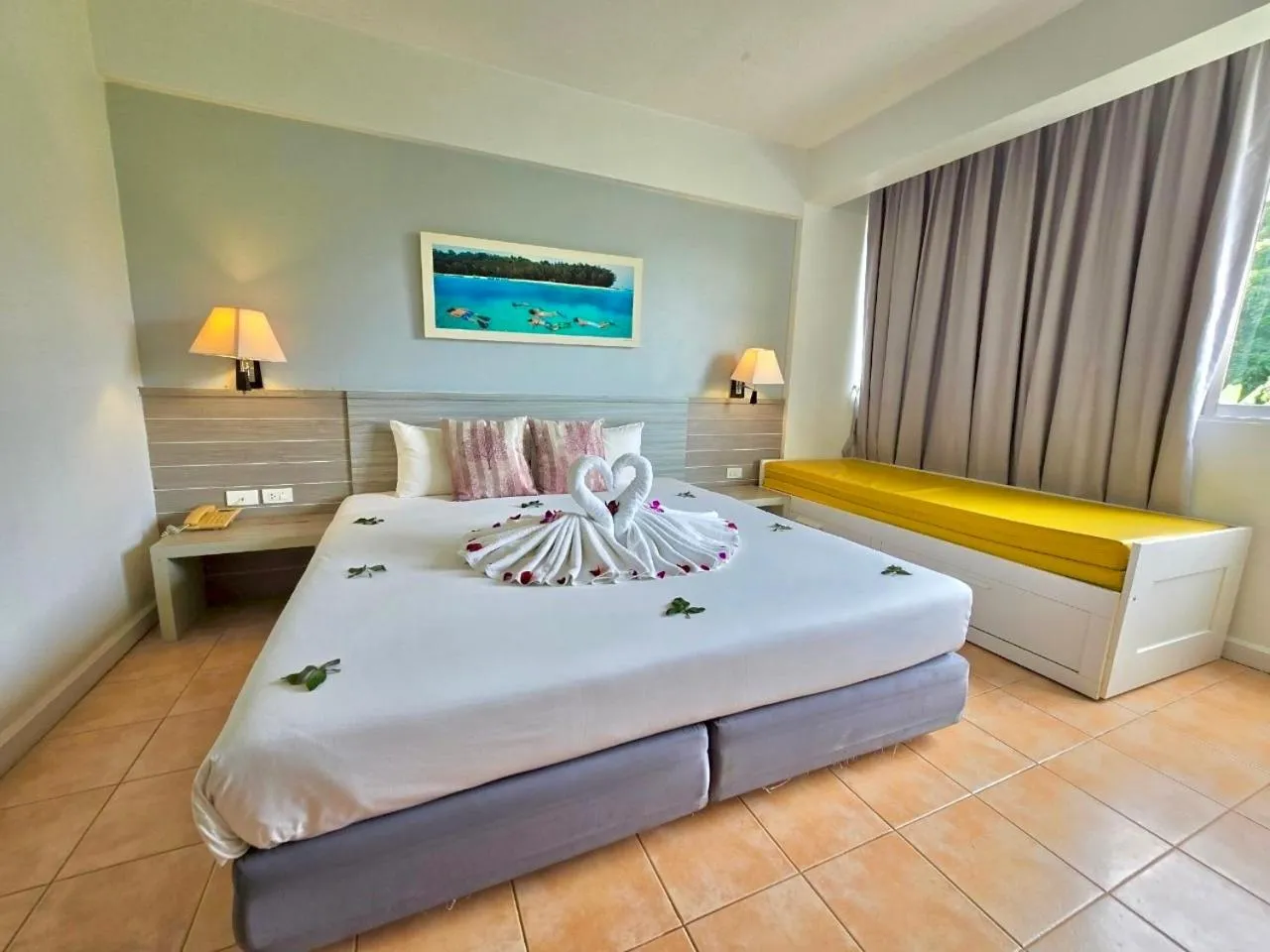 Bedroom, Bed in ON Hotel Phuket - SHA