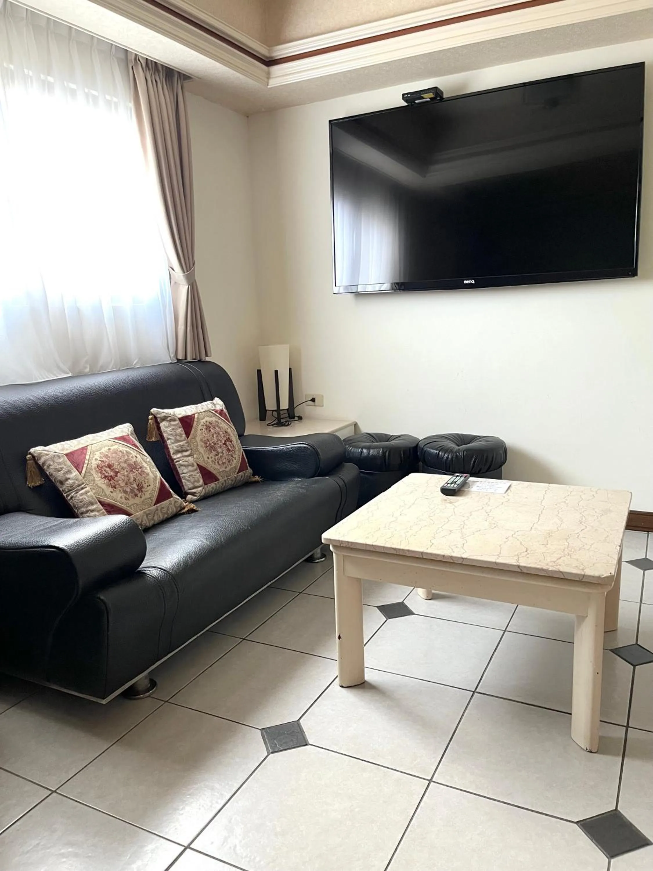 Living room in Hua Guo Hotel