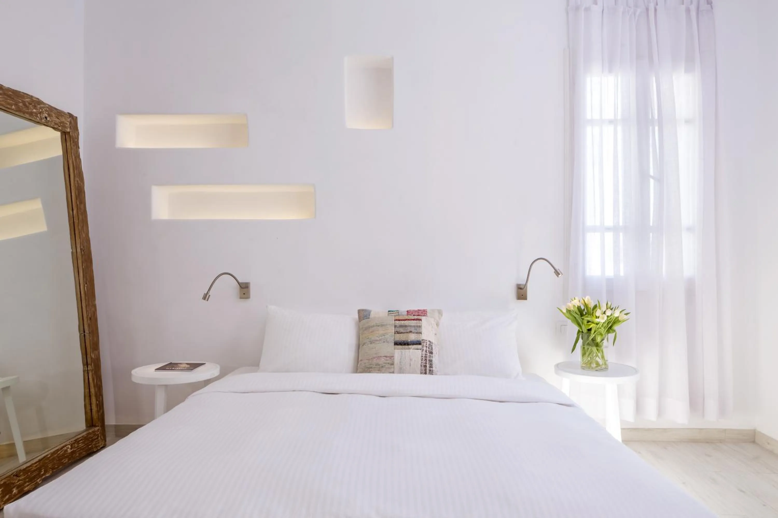 Bedroom, Bed in Hippie Chic Hotel