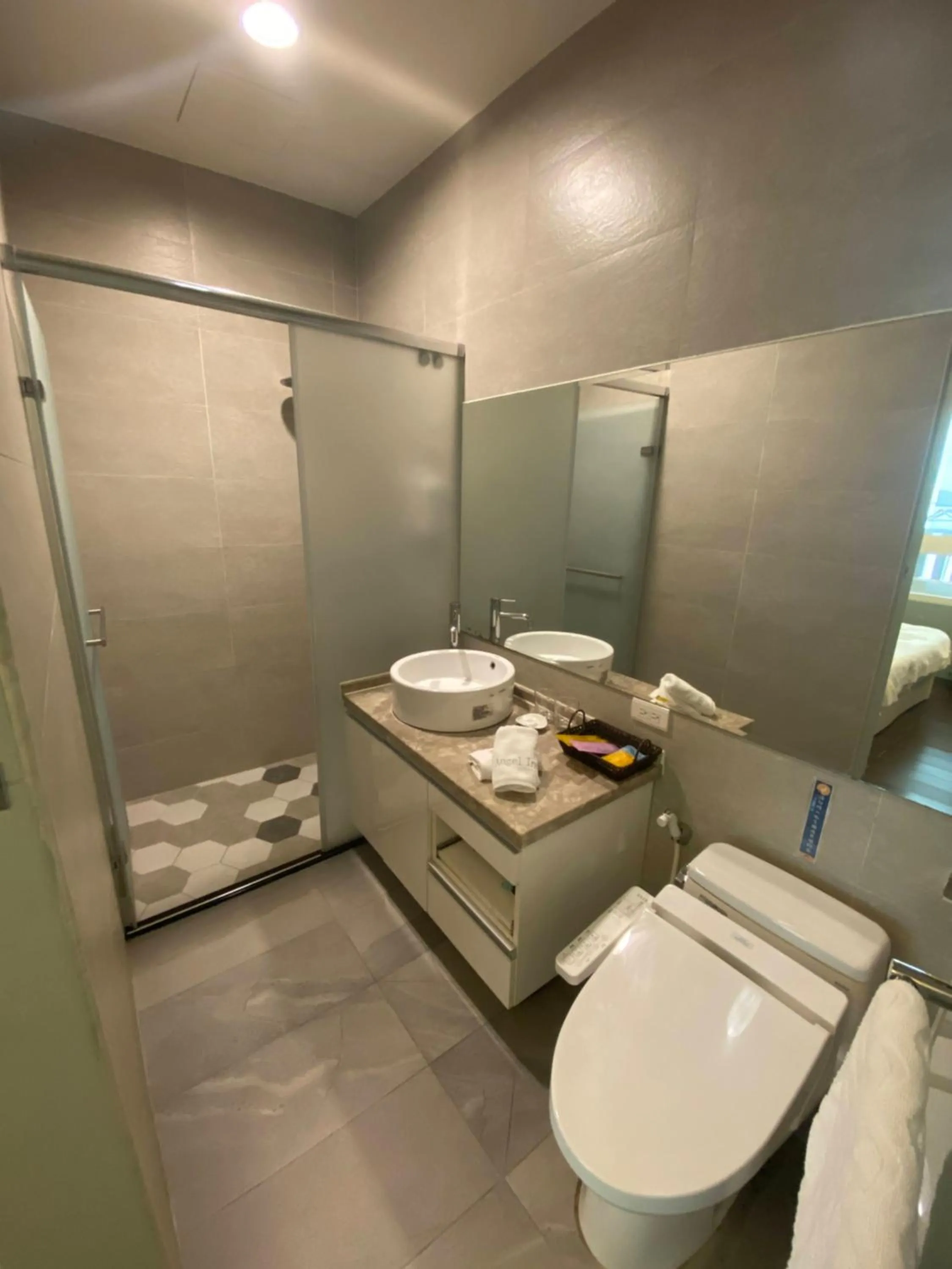 Bathroom in Angel Inn