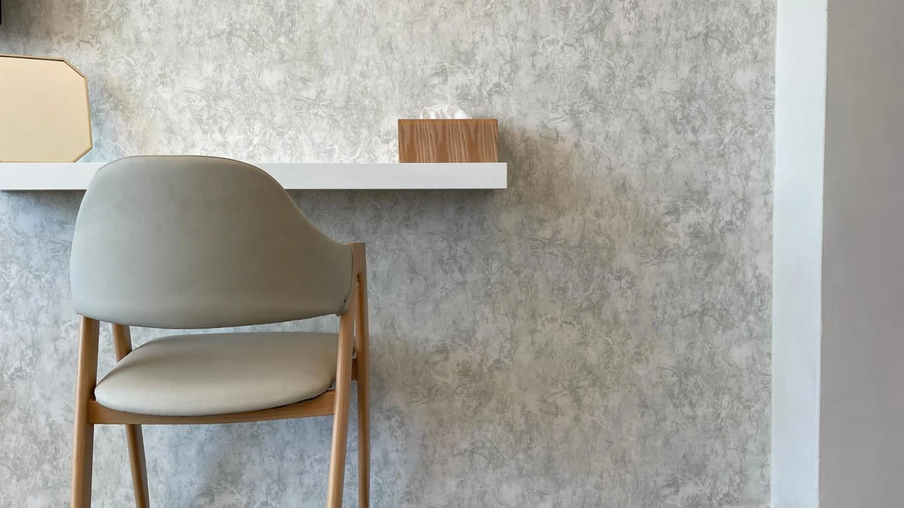 Decorative detail in Angel Inn