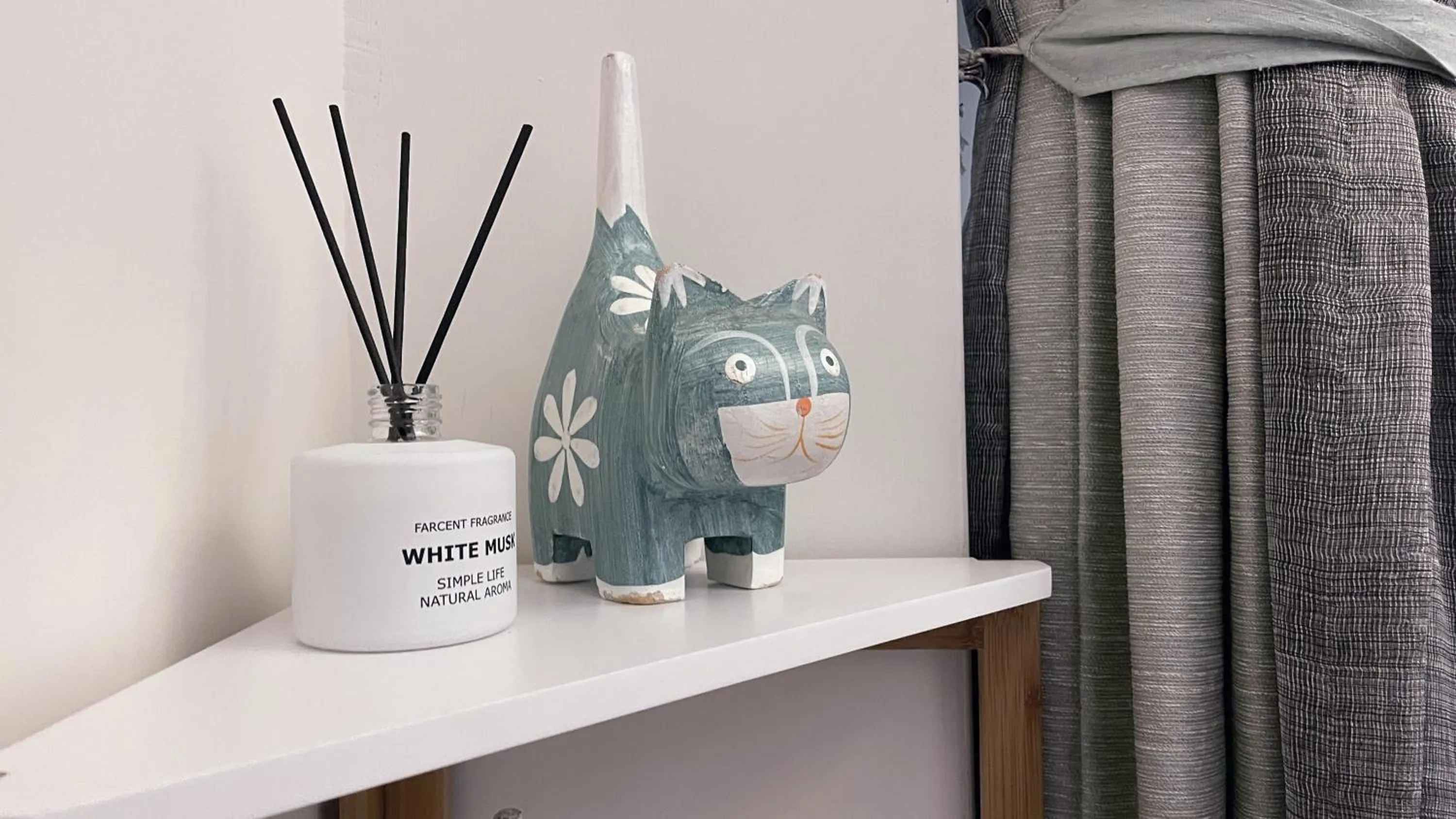 Decorative detail in Angel Inn