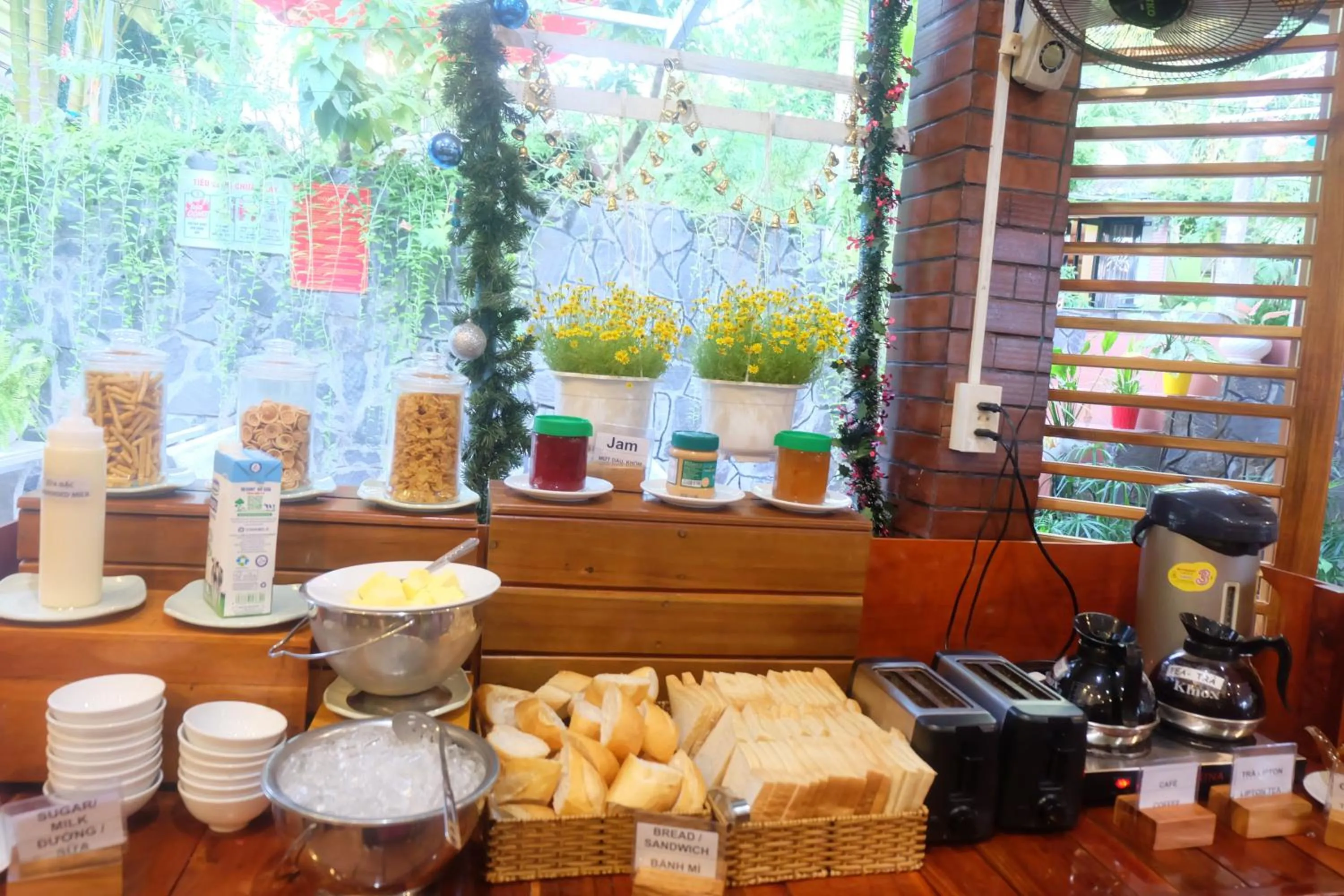 Coffee/tea facilities in Bungalow Mai Phuong Binh