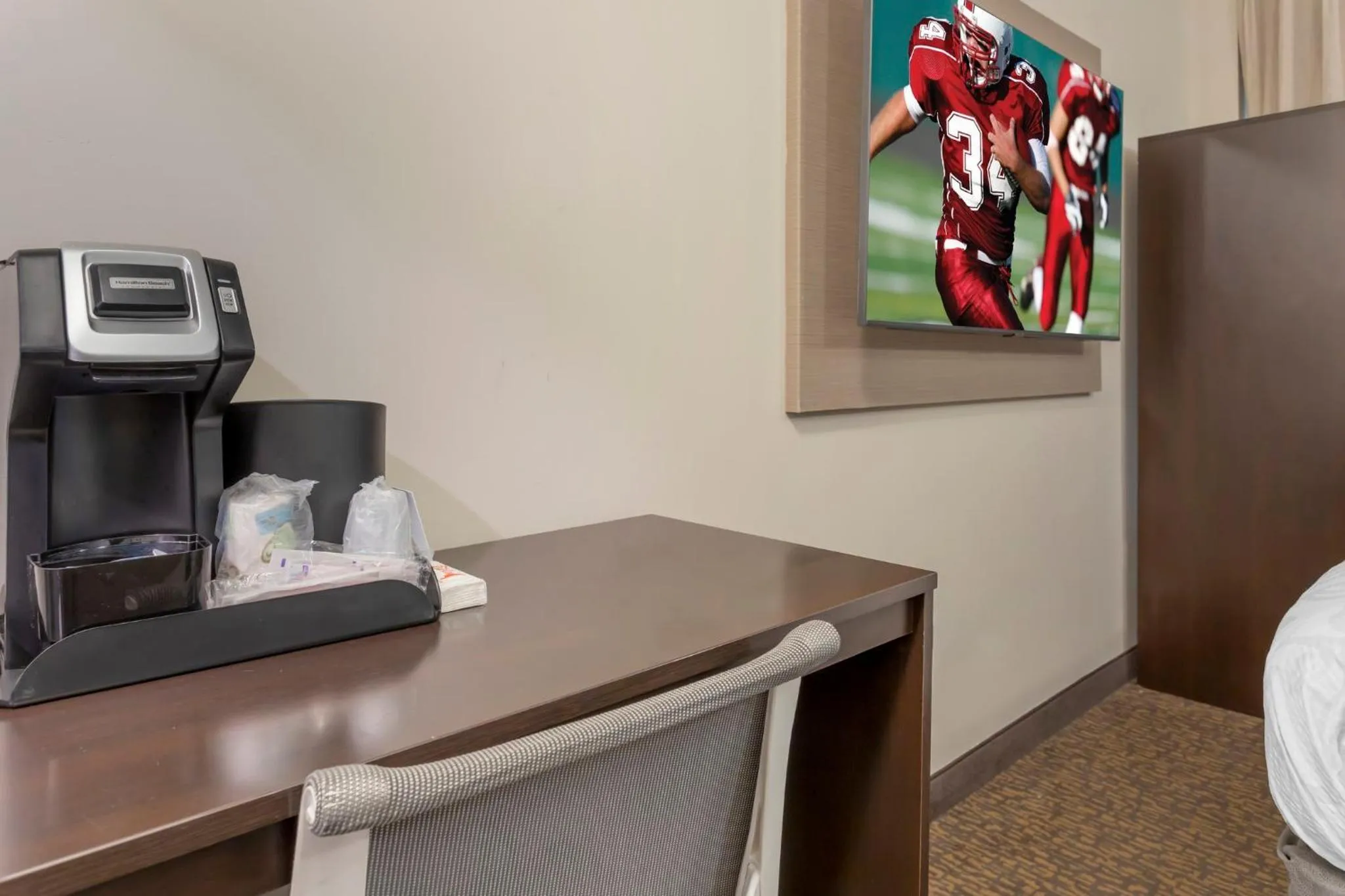 Bedroom in Red Roof PLUS Brooklyn - 3rd Ave