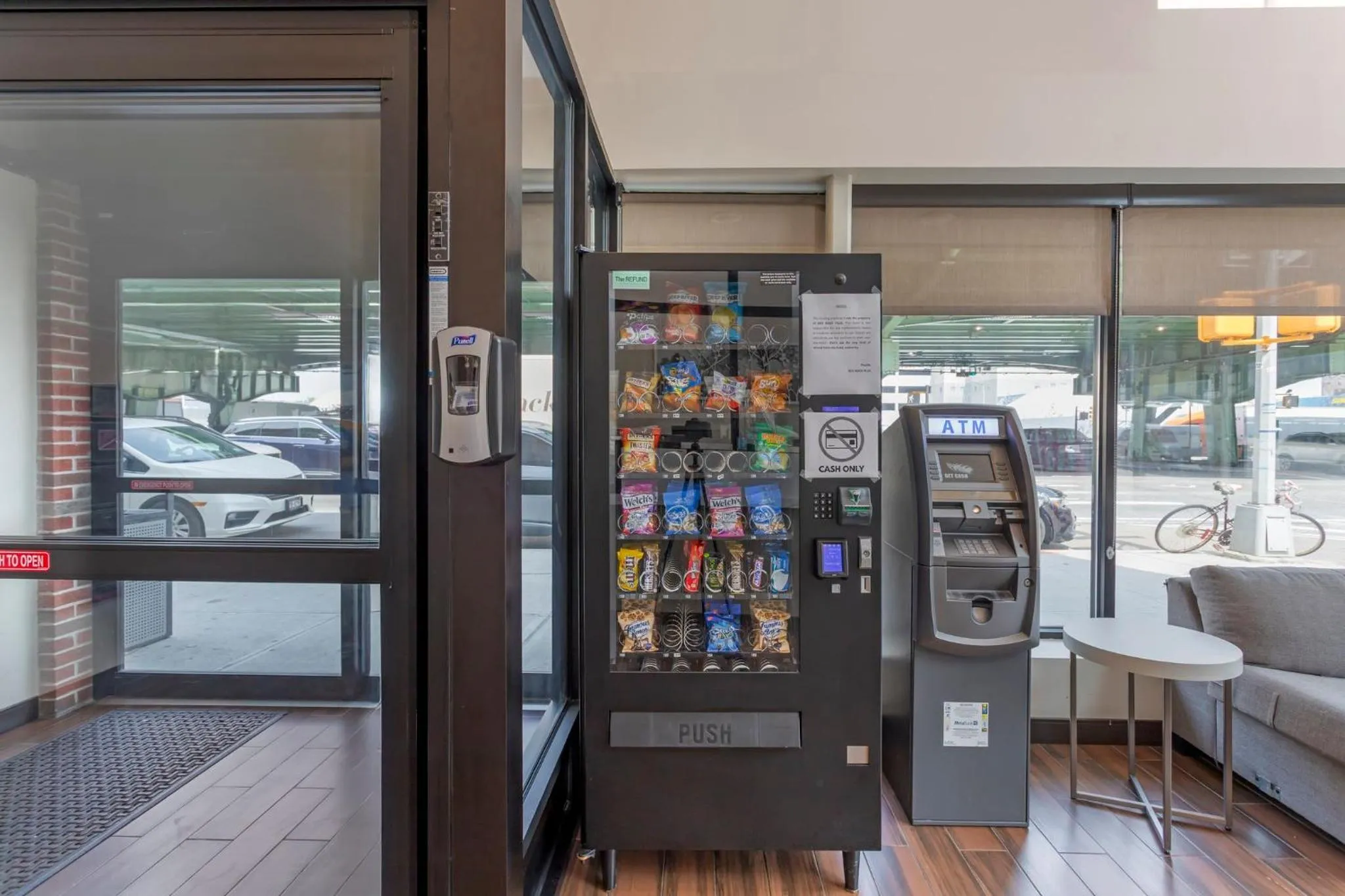 Lobby or reception in Red Roof PLUS Brooklyn - 3rd Ave
