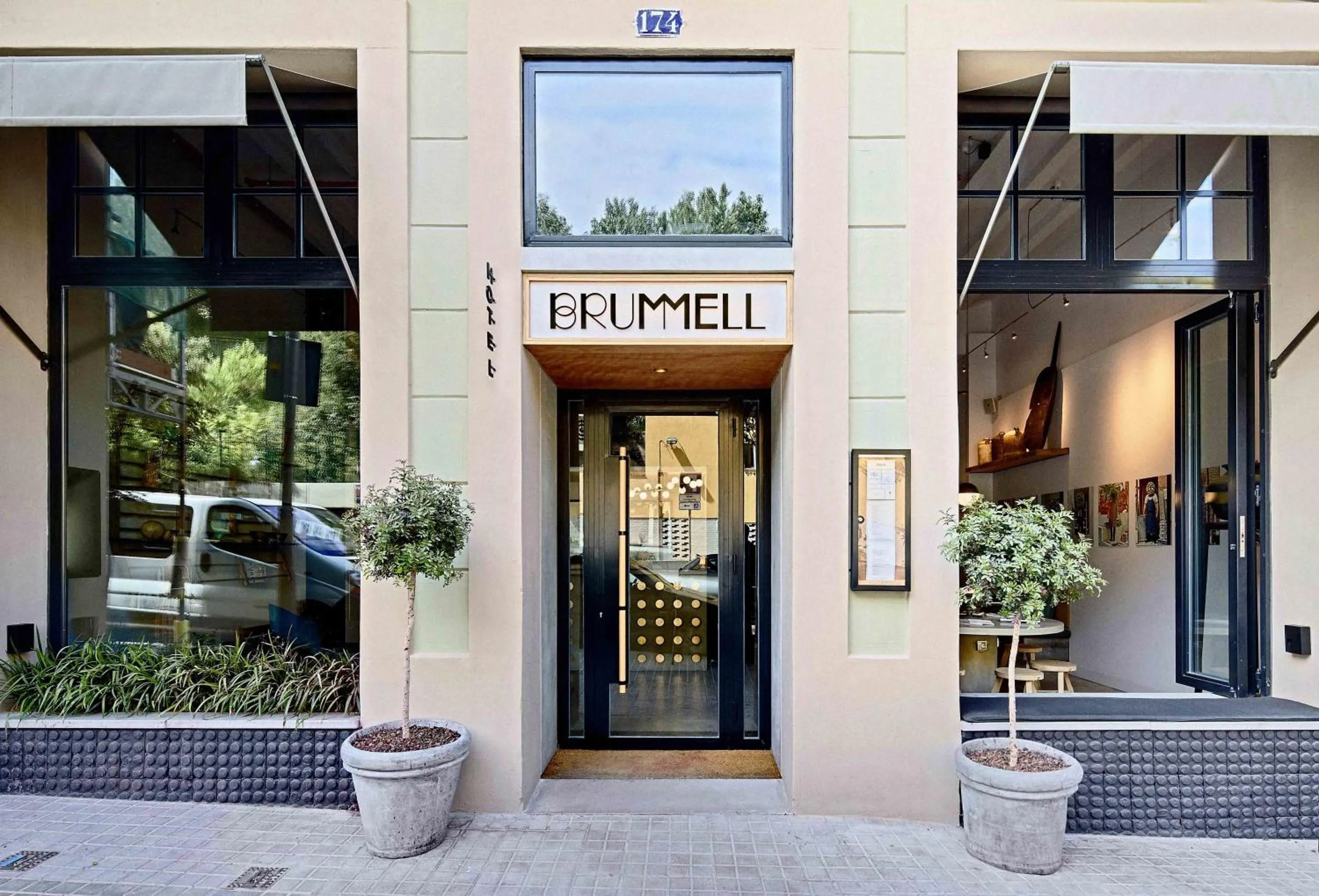 Facade/entrance in Hotel Brummell