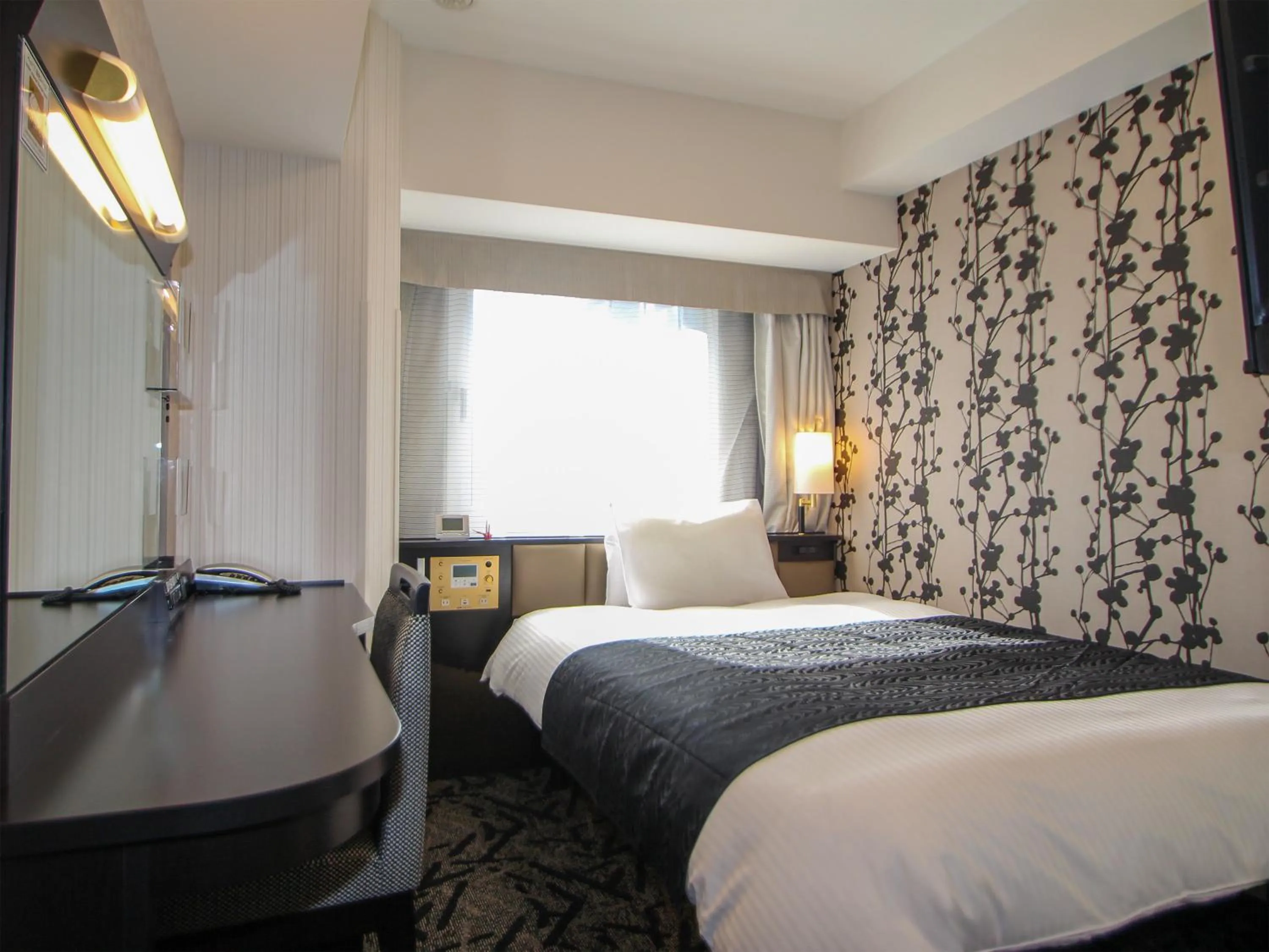 Photo of the whole room, Bed in APA Hotel Akabane Iwabuchi Ekimae