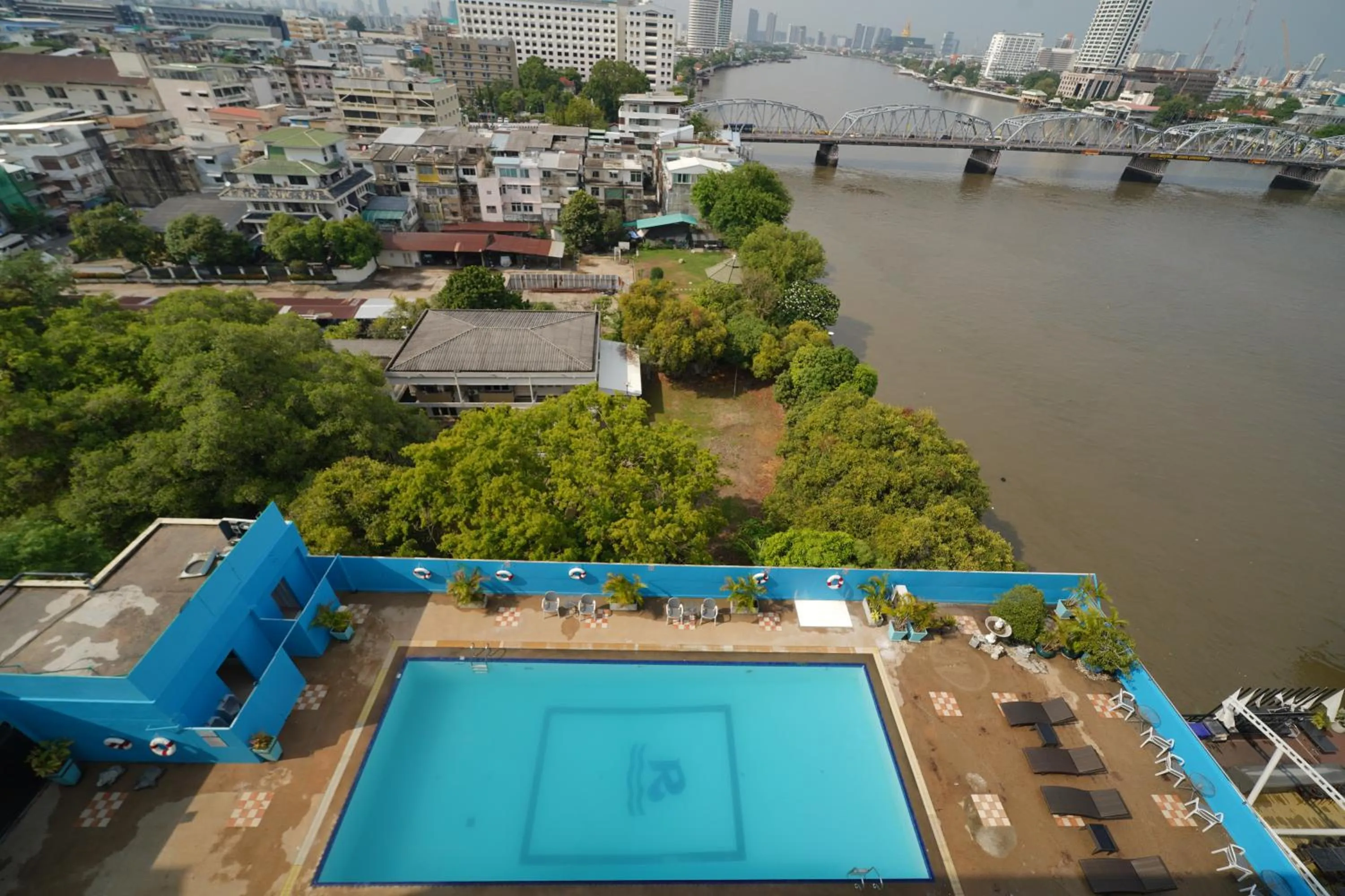 Day in Riverside Bangkok Hotel