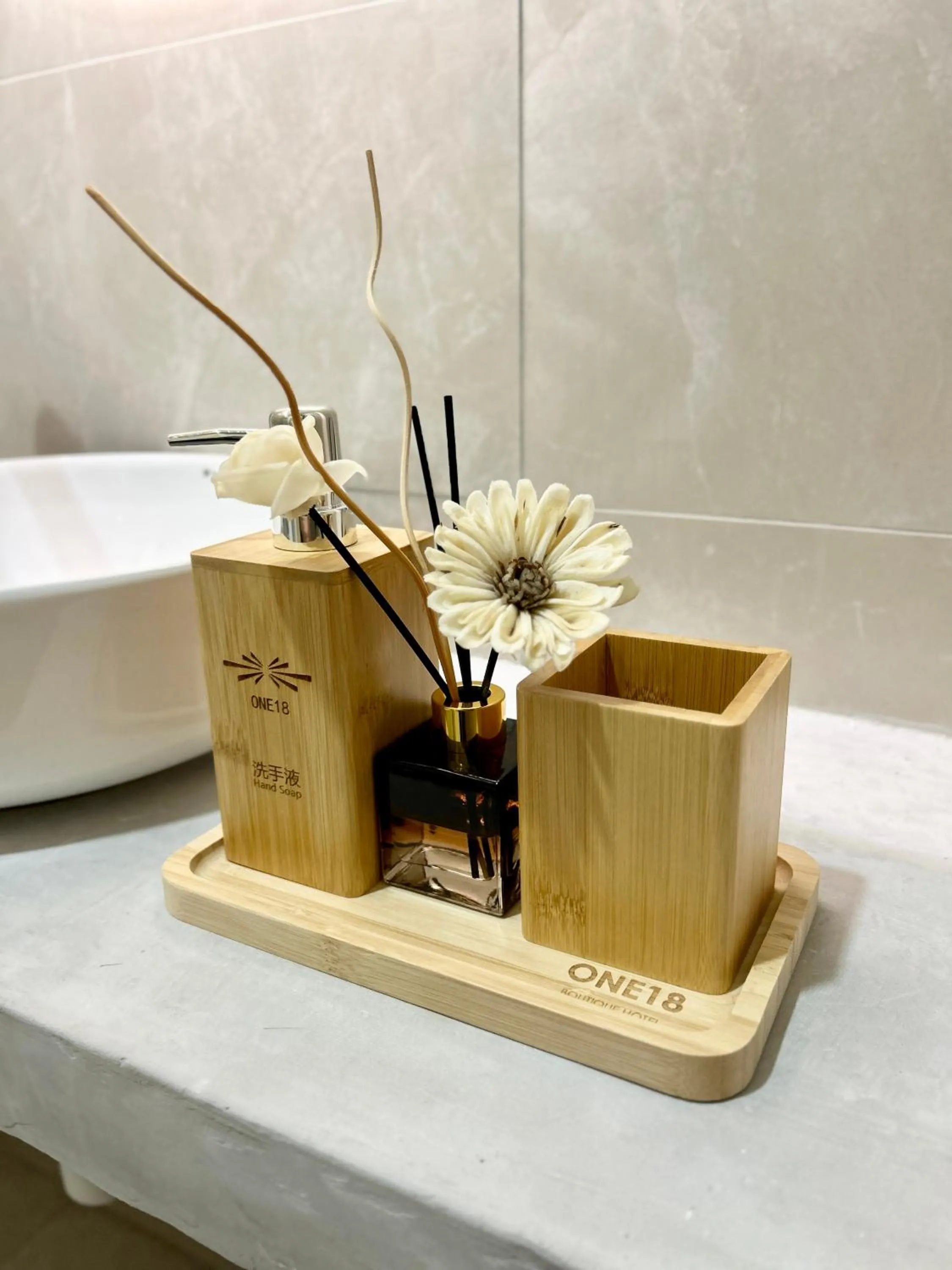 ONE18 Boutique Hotel