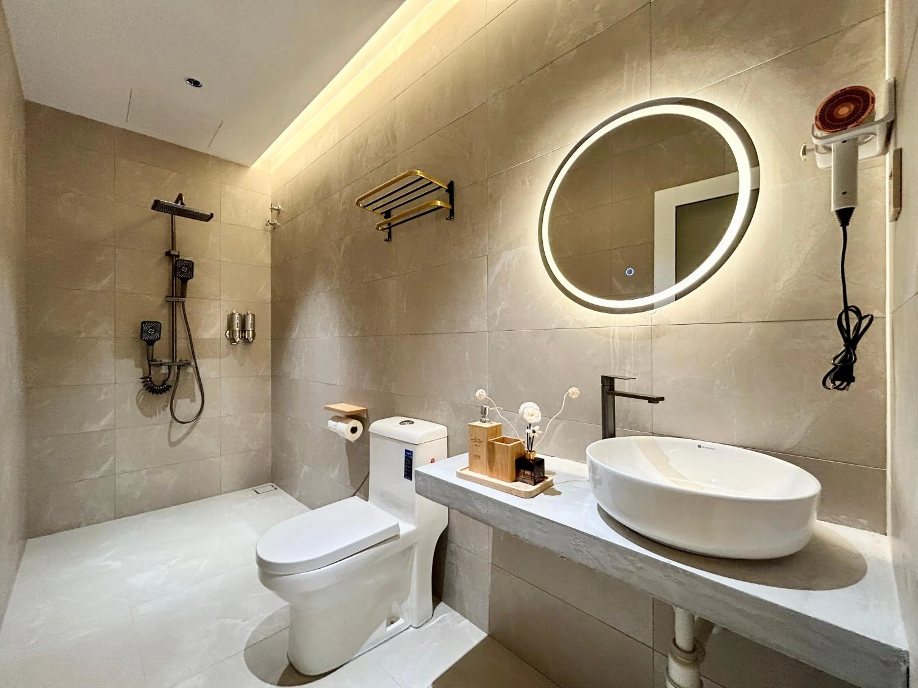 ONE18 Boutique Hotel