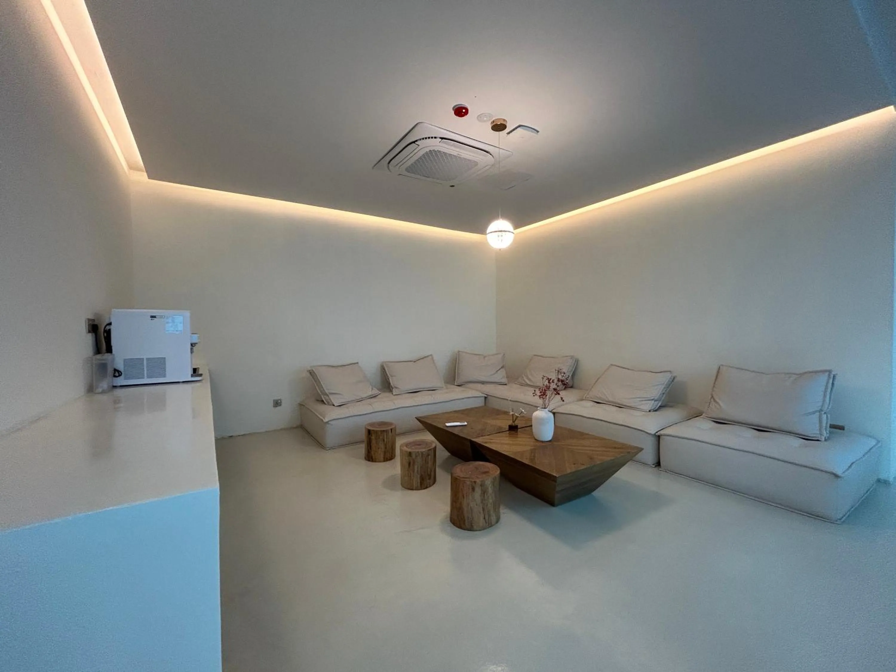 Living room in ONE18 Boutique Hotel